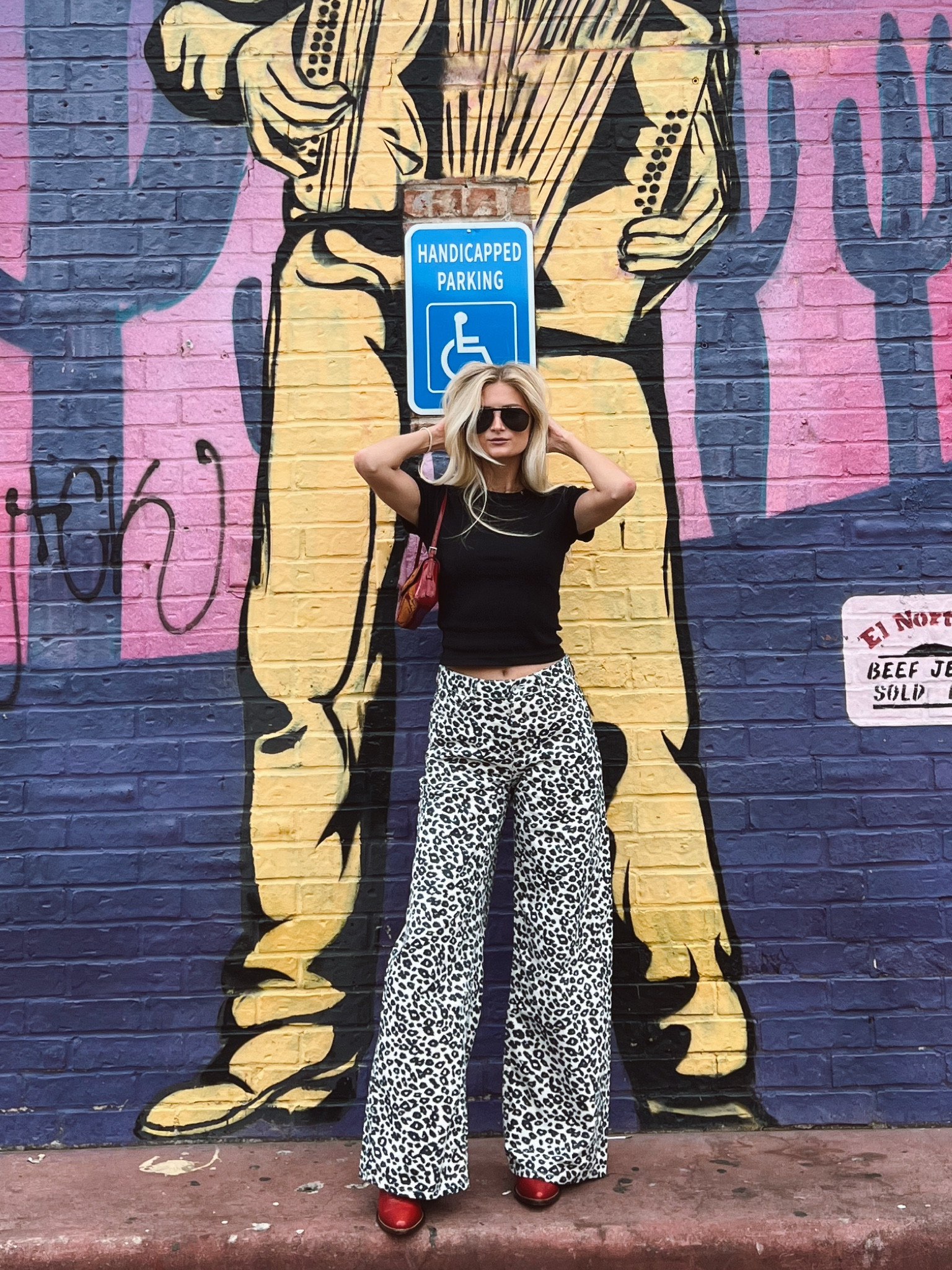 On texas time 
Zara pants 1889/154
Zara top 4424/300 

#LTKOver40 #LTKFindsUnder100 #LTKTravel