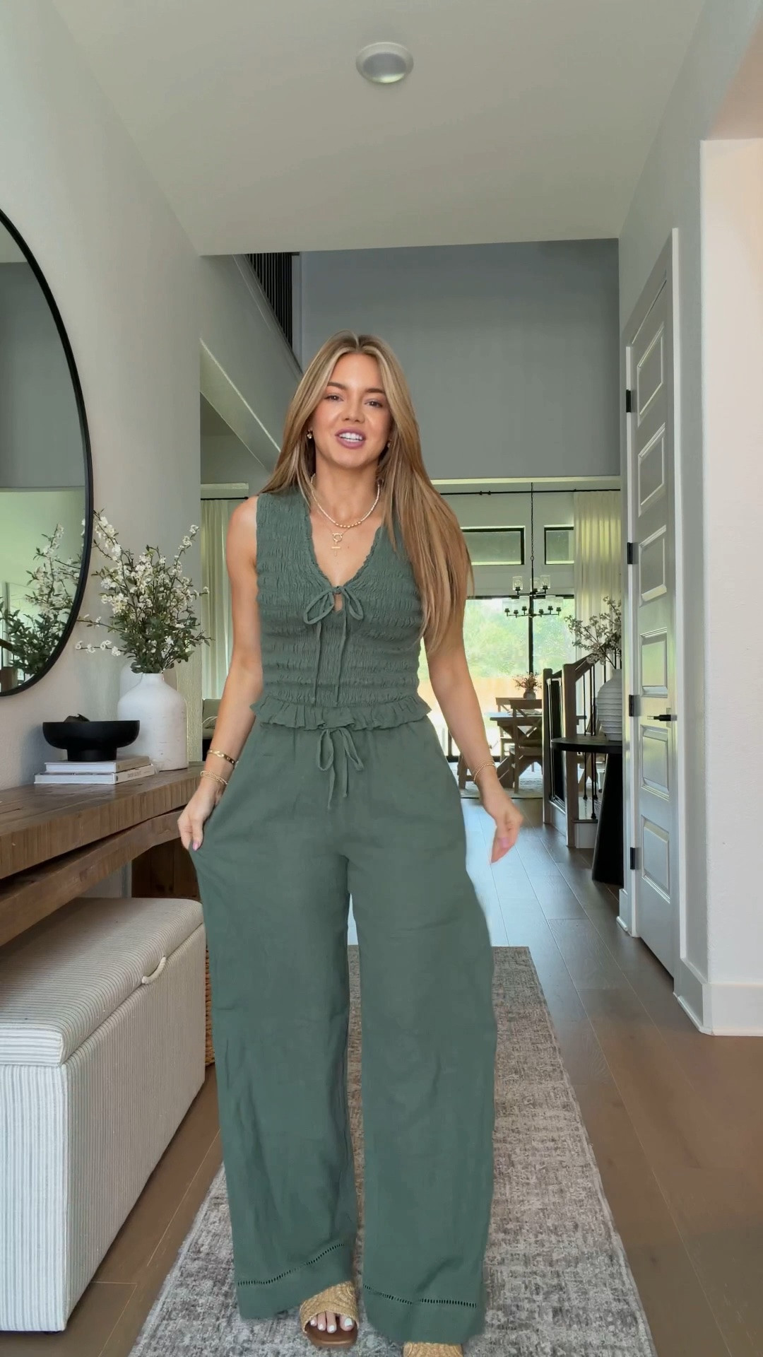 top: xs // pants: xs regular length (i’m 5’3)