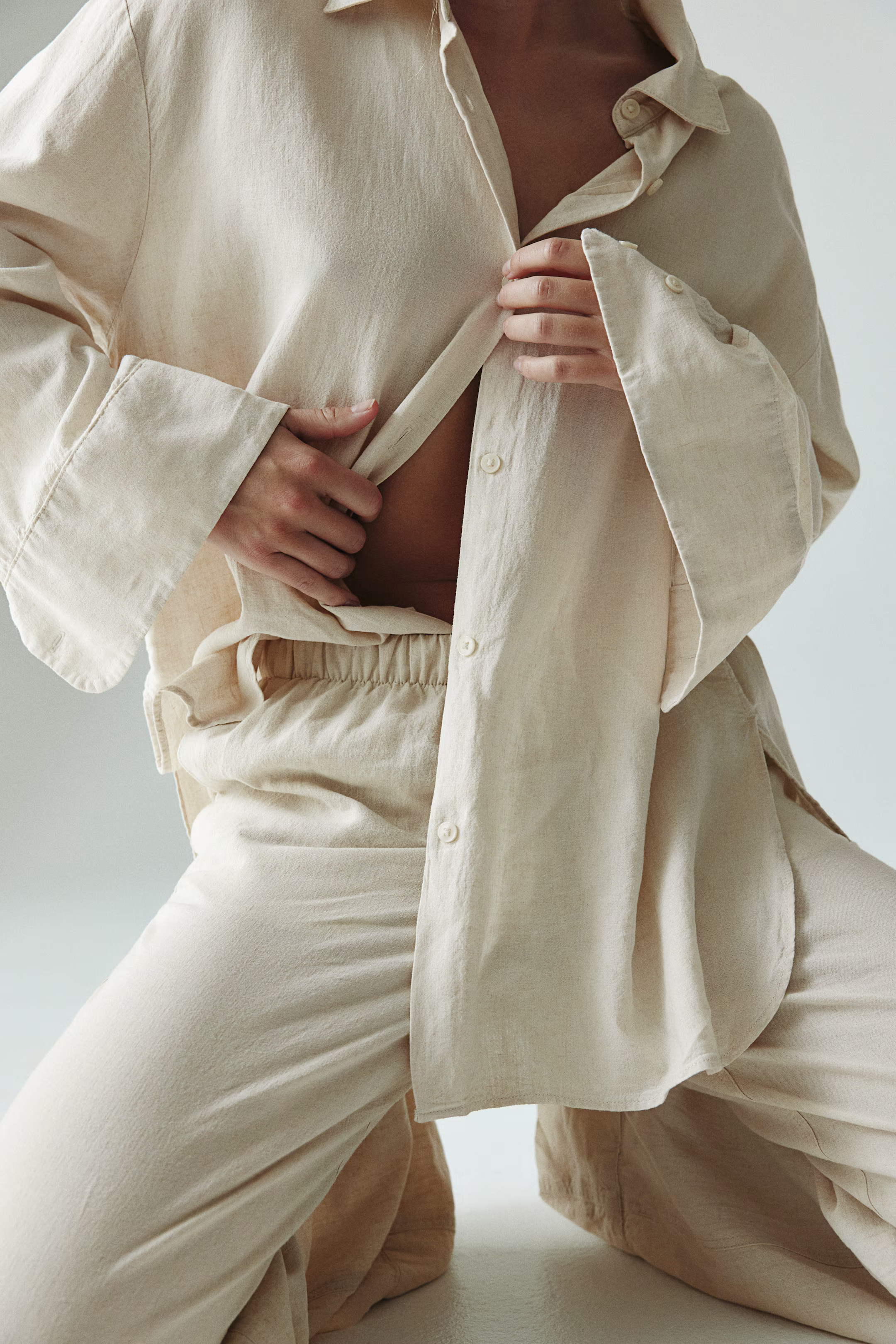 Linen-blend shirt | H&M (UK, MY, IN, SG, PH, TW, HK)