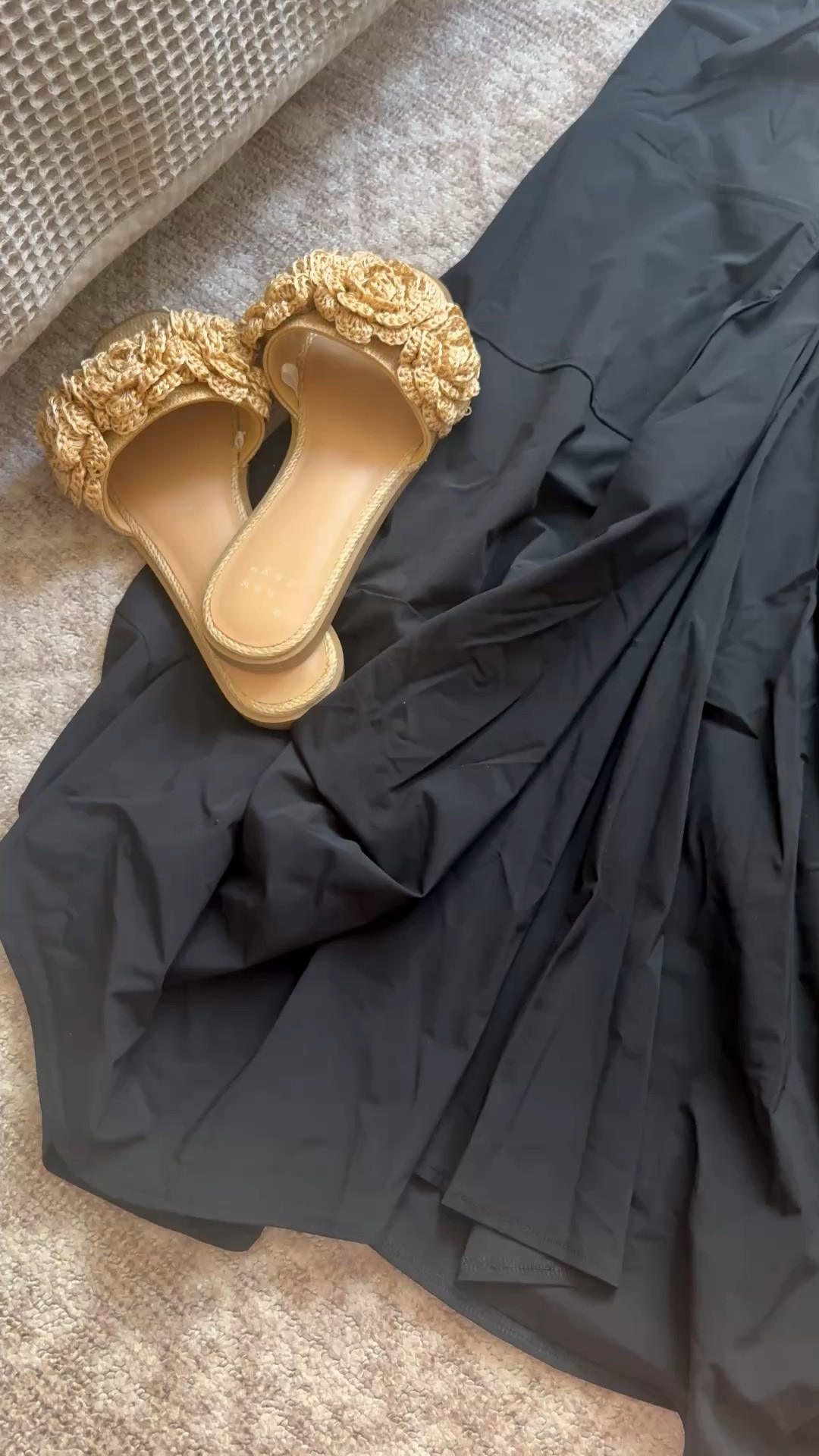 🤍 15% OFF sitewide at RUTI — use code MILLENNIALS

finally tried this brand and I get the hype… everything is so effortless but still looks really elevated ✨

I grabbed a few staple pieces that you can mix + match for everyday, travel, or dressing up a bit — super comfortable but still feels put together

definitely more of an investment brand, but these are the kind of pieces you’ll wear on repeat 🙌🏼

linking everything I got here ⬇️

#ltkstyle #ltkfashion #ltkfinds #everydaystyle #effortlessstyle #capsulewardrobe #neutralstyle

#LTKdayinmylife #LTKPetite #LTKmomlife