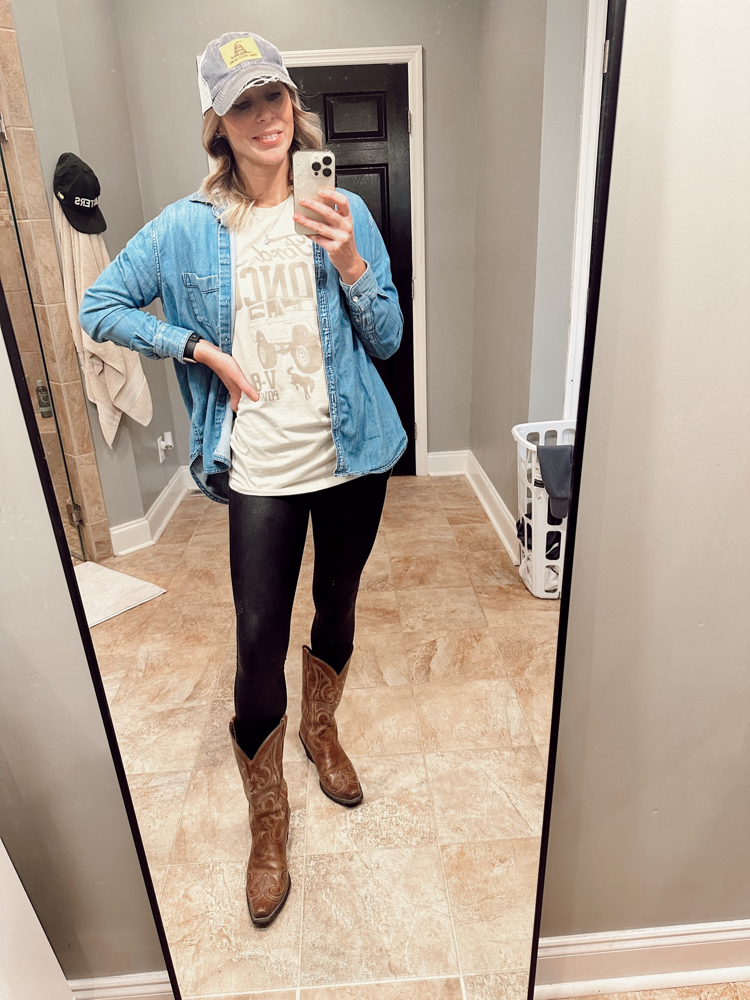 DAN + SHAY, I’ll see you soon 🫶🏼 So excited to see my FAVS. I bought my cowboy boots at Cavender’s in TX years ago. Bought this graphic tee at TJ Maxx today in the men’s section (their shirts are made longer so they’re better for leggings). Husband’s hat. 😘

#LTKstyletip