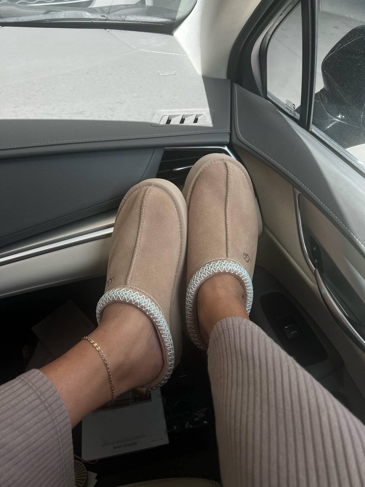 Ugg tazz slipper is fully in stock my favorite fall shoe for cold fall and winter days 



#LTKGiftGuide #LTKShoeCrush #LTKStyleTip