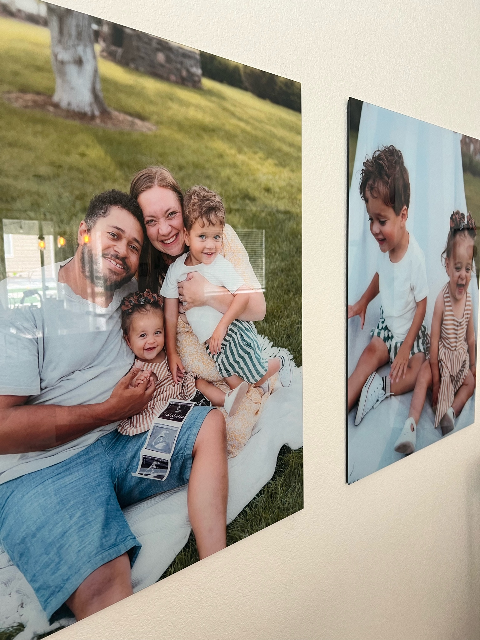 Glass pictures family photos 


#LTKFamily #LTKHome #LTKStyleTip