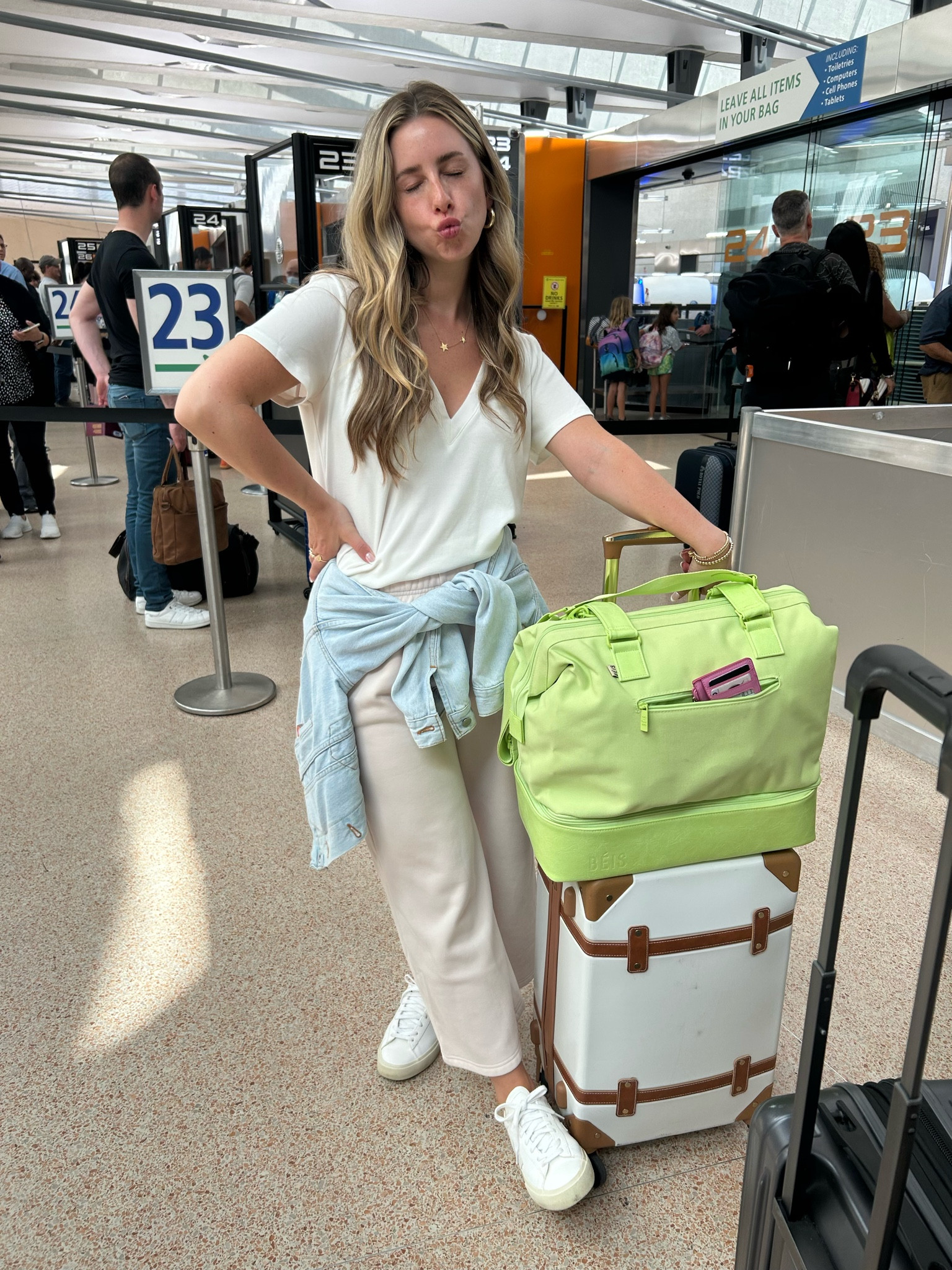 My fav carry on and the beis mini weekender in citron 🍋 Sooo cute!
Also linked my go to vneck (xs, runs a little roomy), and vejas (size 37, fit tts!)

#LTKtravel