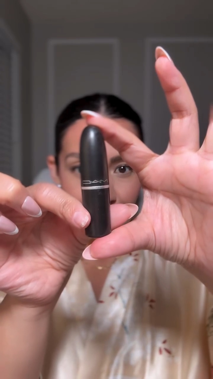 ✨ Your artistry, your rules.

Created this look using some of my favorite @maccosmetics products. The pigment, the blend, and that classic glam finish always delivers. A good makeup day just hits different. 💄

Shop on my Mac Storefront 🔗 in BIO 

#ClubMAC #lookMAC #MACCosmetics #MACMakeup #MakeupReel

#LTKselfcare #LTKgrwm #LTKBeauty