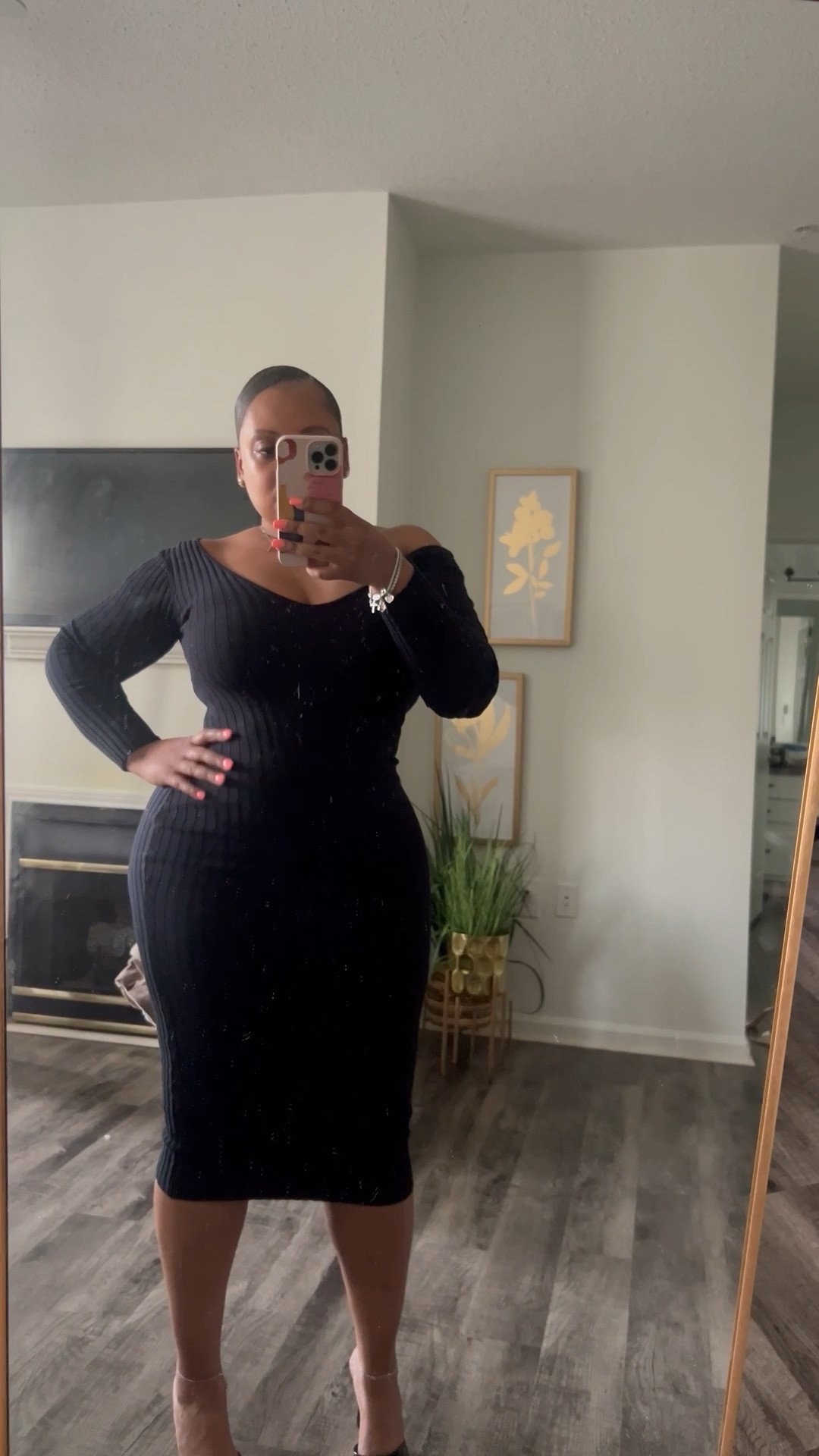 I had this dress in several colors 🔥
Size medium 


#LTKgrwm #LTKHoliday #LTKSaleAlert