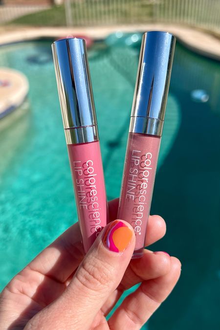 Beautiful lip gloss with mineral SPF! My daughter and I love this gloss for the hint of color and protection it provides. #sunscreen #colorescience #mineralmakeup #mineralsunscreen 