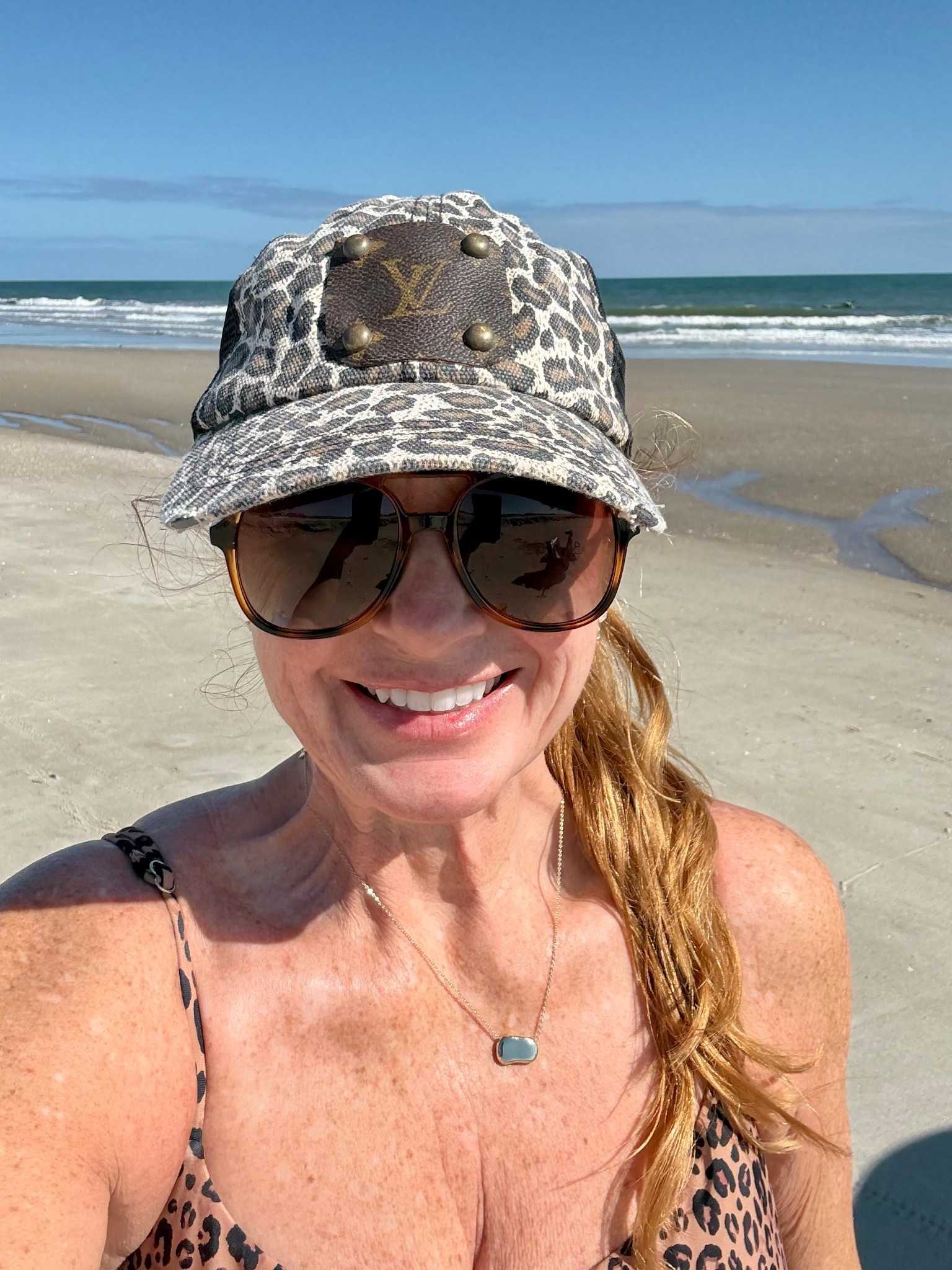 Amber Brown Tortoise Retro Aviator Sunglasses under $16 @amazonfindsandfashion @electricpicks 
#sunglasses #affodablesunglasses #aviatorsunglasses #amazonsunglasses #amazonfinds #goldnecklace #dakotanecklace #electricpicks

#LTKSeasonal #LTKSwim #LTKmomlife