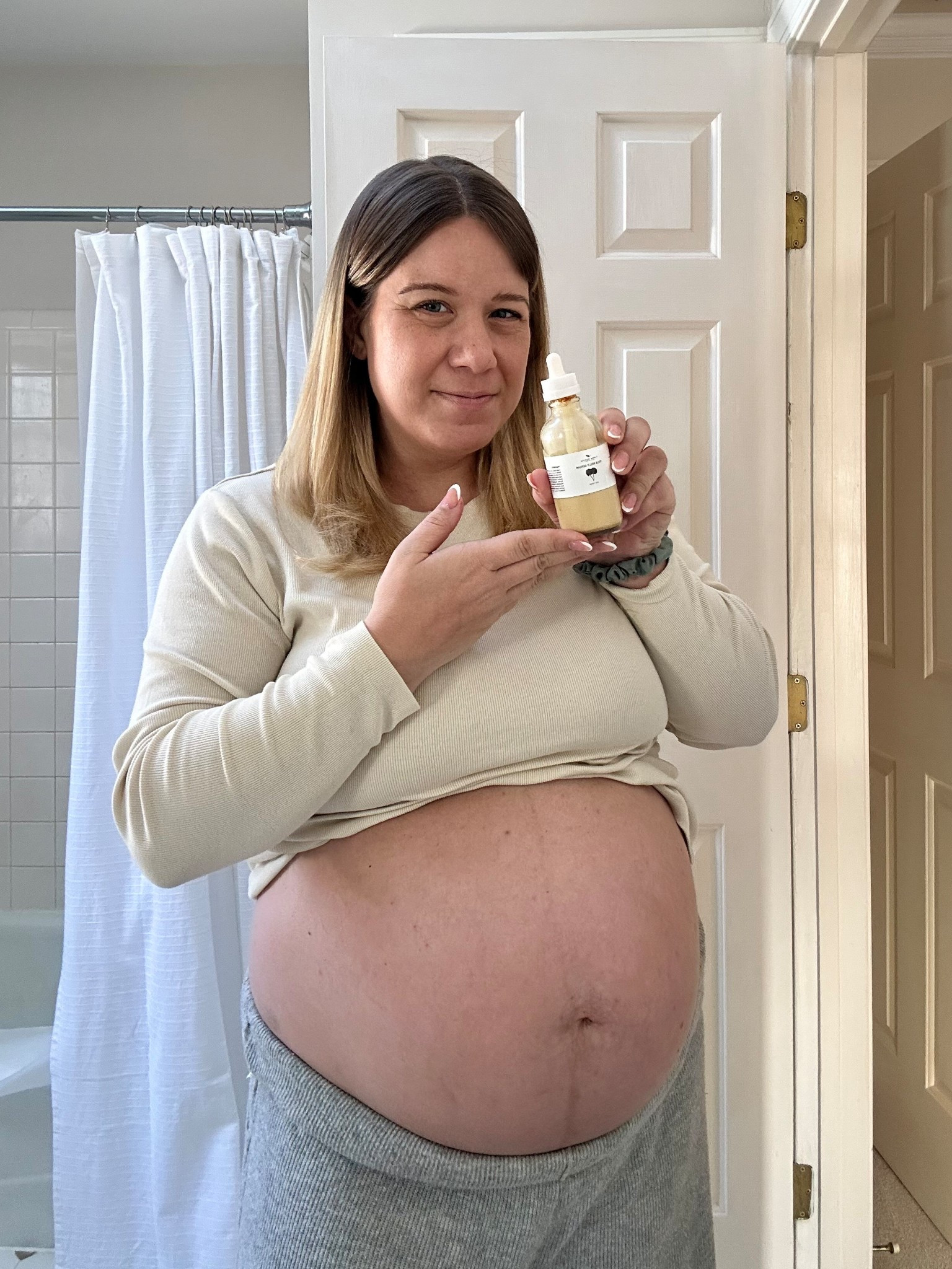 8 Sheep’s Organic True Belly Serum. My fave!! #bellybump #pregnant 

#LTKmomlife #LTKBump #LTKBaby