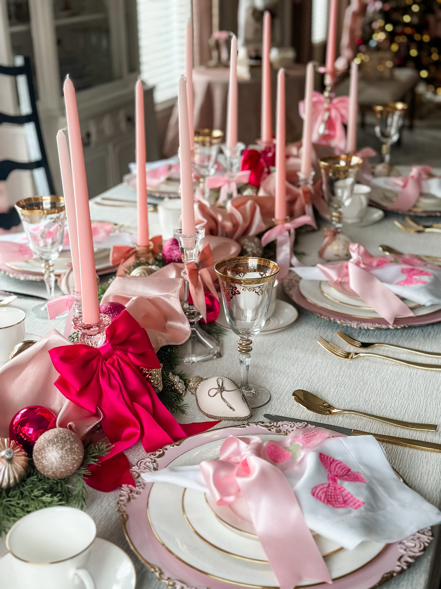 Style a pretty in pink bow table 🎀

Table settings 
Home entertaining 
Hosting 
Tablescapes
Valentine’s Day 
Pink 
Bows 

#LTKHome #LTKStyleTip #LTKParties