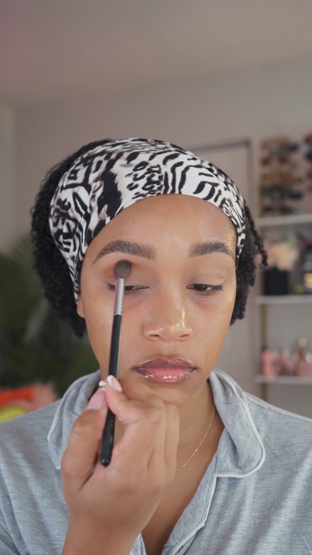 If I was learning makeup in 2026, these are the only products I’d buy. Versatile, quality, beginner-friendly essentials that I still use and love. Full coverage foundations you can sheer down, bronzers that double as eyeshadow, and setting sprays that lock everything in. Whether you’re just starting out or rebuilding your makeup bag — start here.

#LTKFindsUnder50 #LTKFindsUnder100 #LTKBeauty