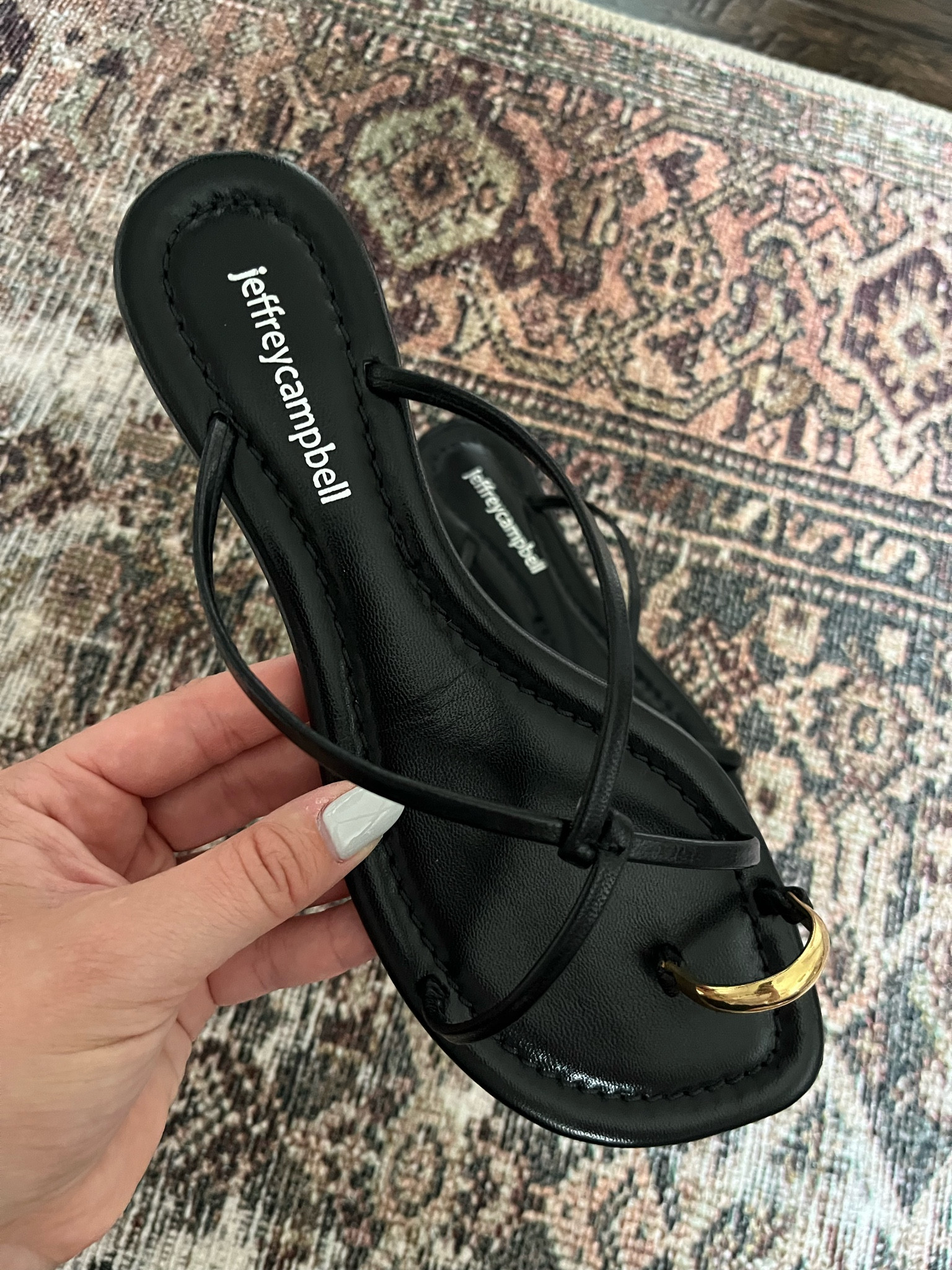 Summer pool sandals #sandals #pool #summersandals 

#LTKstyletip #LTKshoecrush #LTKfindsunder100