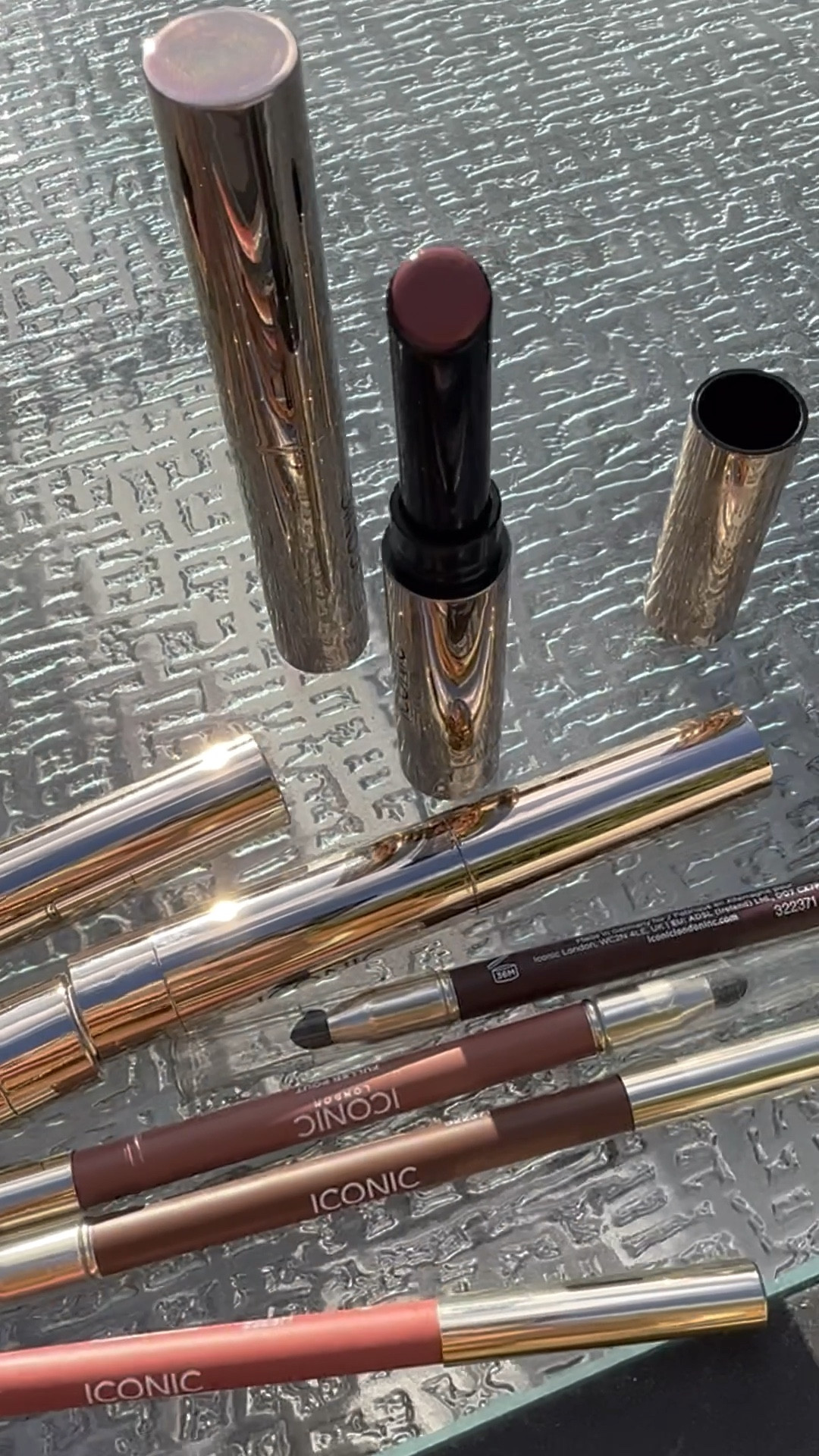 Lip liner, new makeup, nude lips, lip mix, lip balm, sheer lipstick, neutral lips, lip combination 

Here are sunlit swatches of some brand new lip liners and shiny lipstick balms from Iconic London…love how full and lush they make lips 👄 ⚡️

#LTKunder50 #LTKbeauty #LTKFind