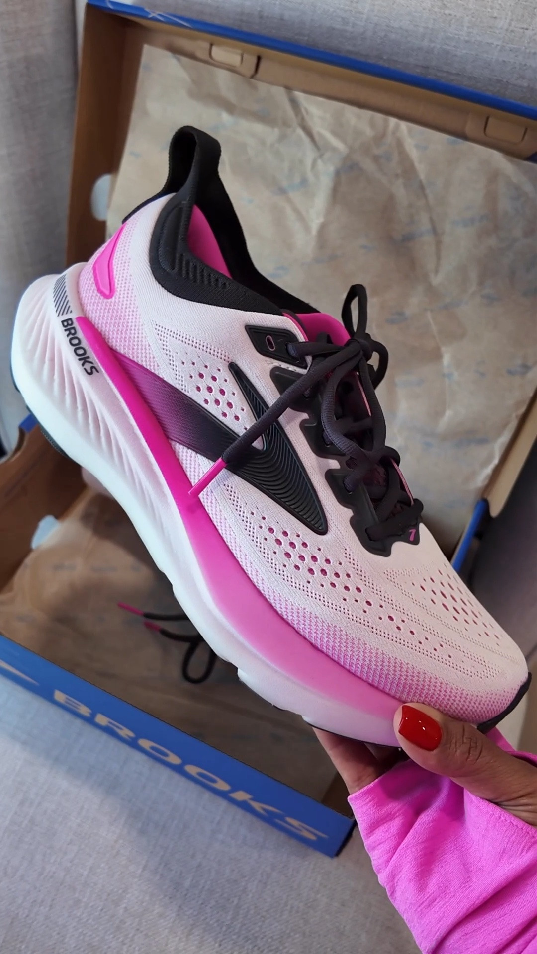 My sneakers are the Brooks Gylcerin GTS 23. So comfortable and have made my runs the best! 


Running gear, garmin, marathon training, fitness journey, Running shoes, wellness journey, sneakers, brooks running shoes, Smiles and Pearls

#LTKfitnessgoals #LTKMidsize #LTKOver40