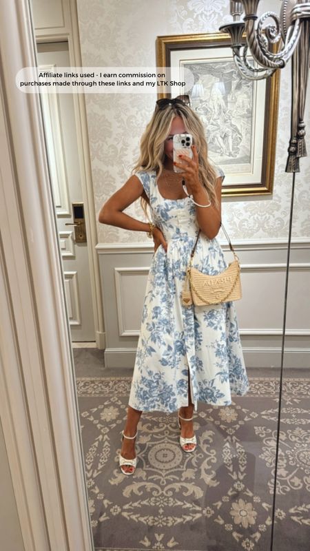 Summer dress I wore in Paris to do a little shopping!☺️
Paris outfit 
Europe vacation outfit  