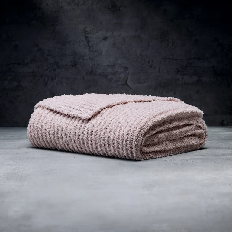 Ultra Plush Throw | LUXOME