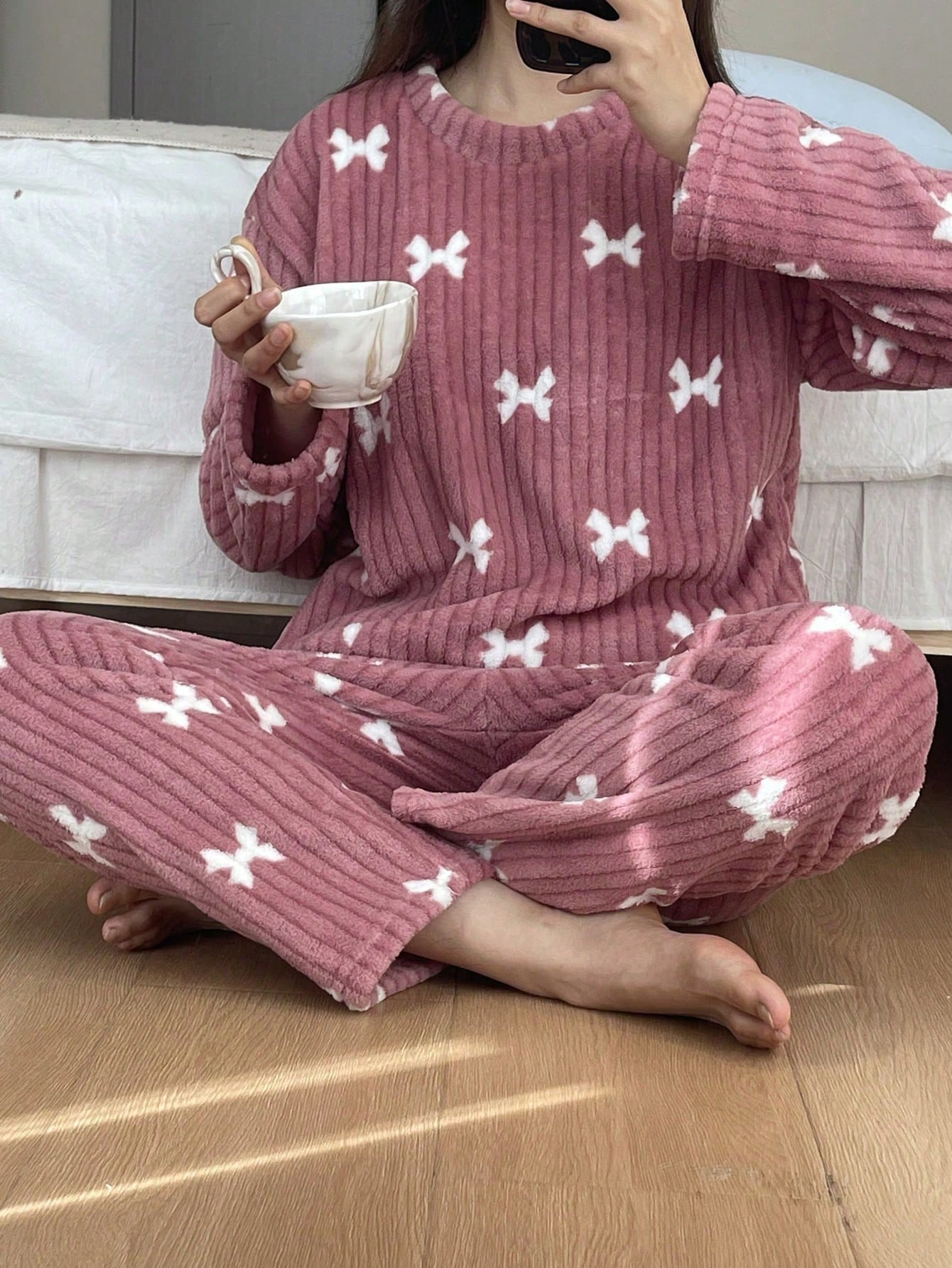 2pcs Set Coral Fleece & Flannel Bow Top & Pants Fluffy Pajama Set, Simple Print Sleepwear , Two P... | SHEIN
