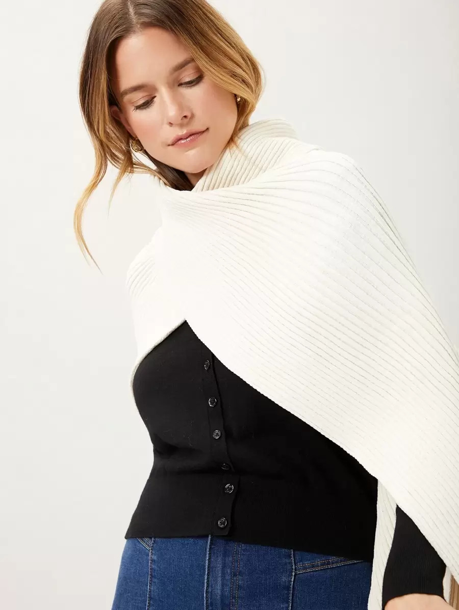 MOTF PREMIUM MINIMALIST SOLID SCARF
   
      SKU: sc2109167633117482
          (3 Reviews)    US... | SHEIN