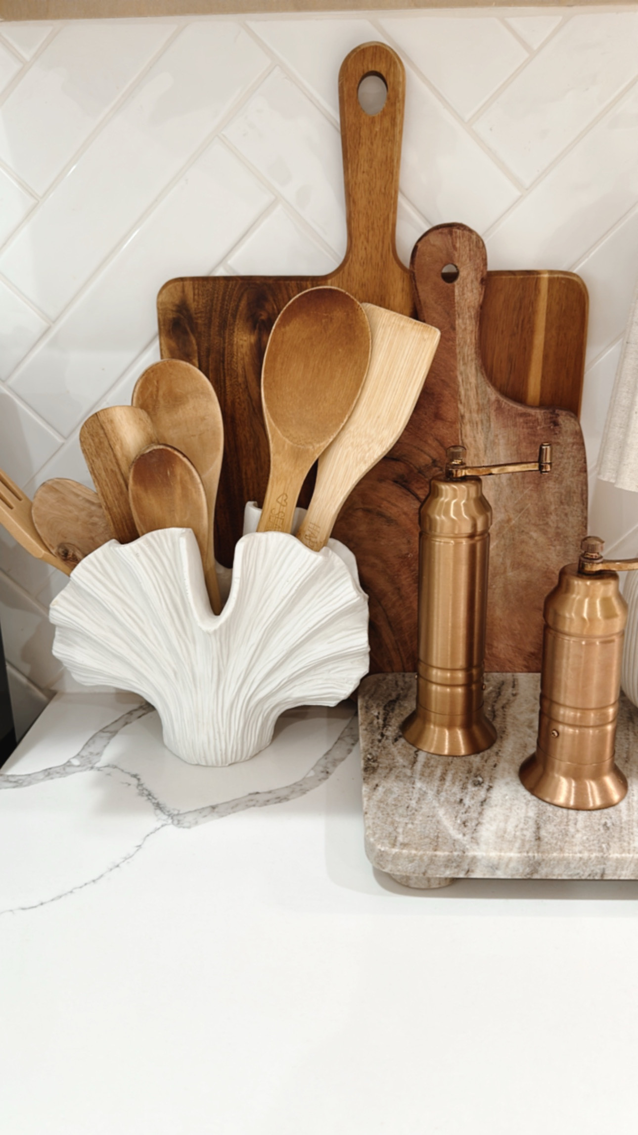 Summer  Kitchen counter inspo 🐚

#LTKSummerEdit #LTKHome #LTKSeasonal