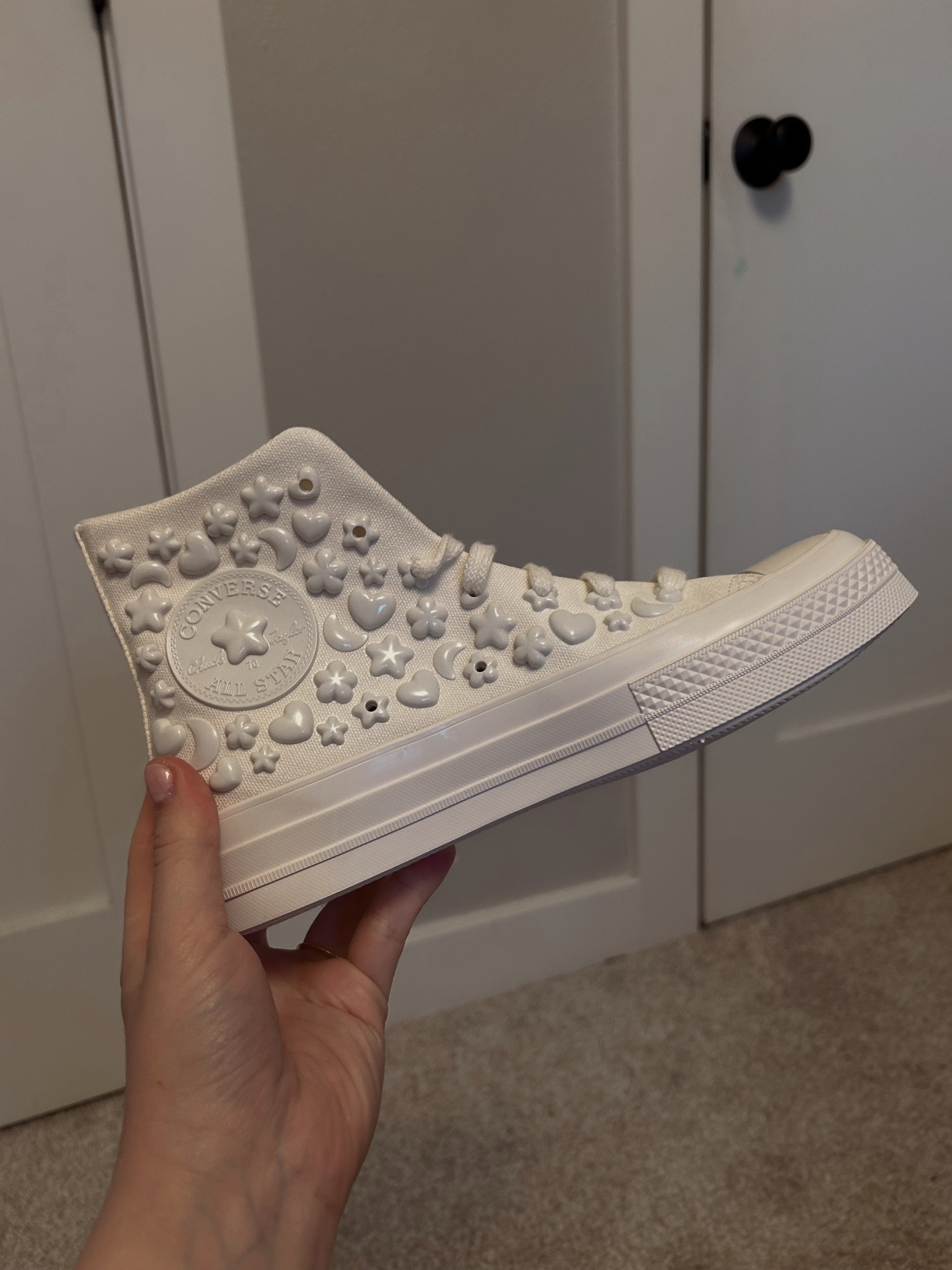 Obsessed with these converse!! These little 3D charms are so unique add such a fun touch. Love the details and that they’re entirely monochrome too in this gorgeous off white color! 🤍🤍






Converse shoes high tops all stars chuck Taylor 70s boho free people urban outfitters Anthropologie revolve Coachella festival stagecoach concert summer spring music active fit outfit ootd outfit of the day shoes of the day sneakers tennis shoes unique trendy lifestyle on the go casual fashion workwear streetwear western chic y2k girly

#LTKFestival #LTKfindsunder100 #LTKSeasonal