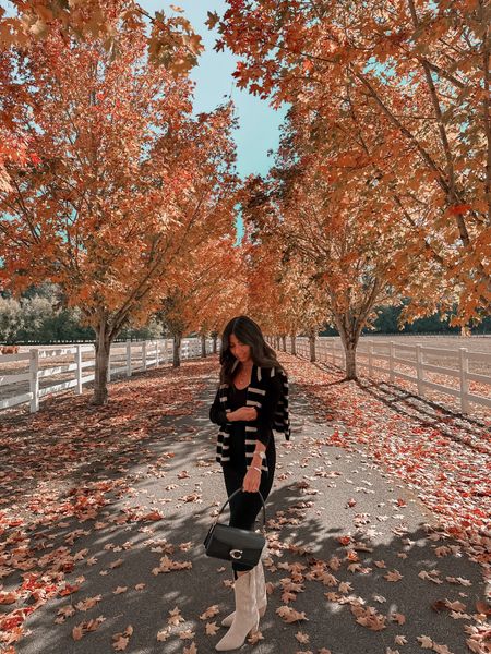 favorite szn forever 🍁

everything is linked in my bio or you can shop it over on my LTK page— 

#LTKSeasonal #LTKstyletip