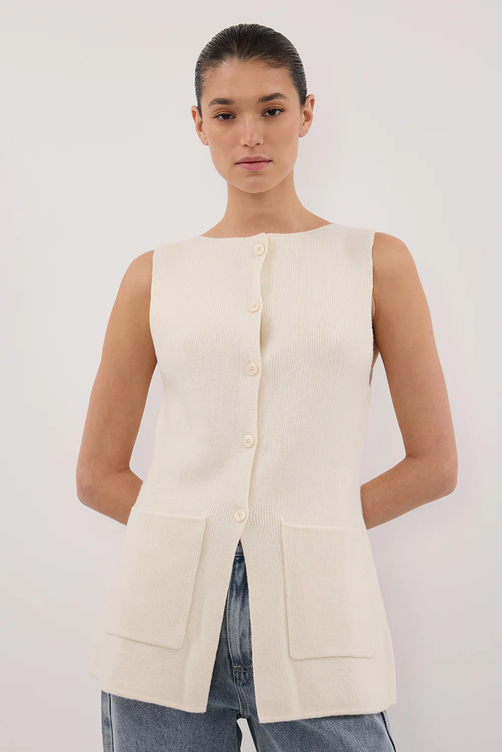 AVA CREAM LONGINE KNIT VEST | DISSH