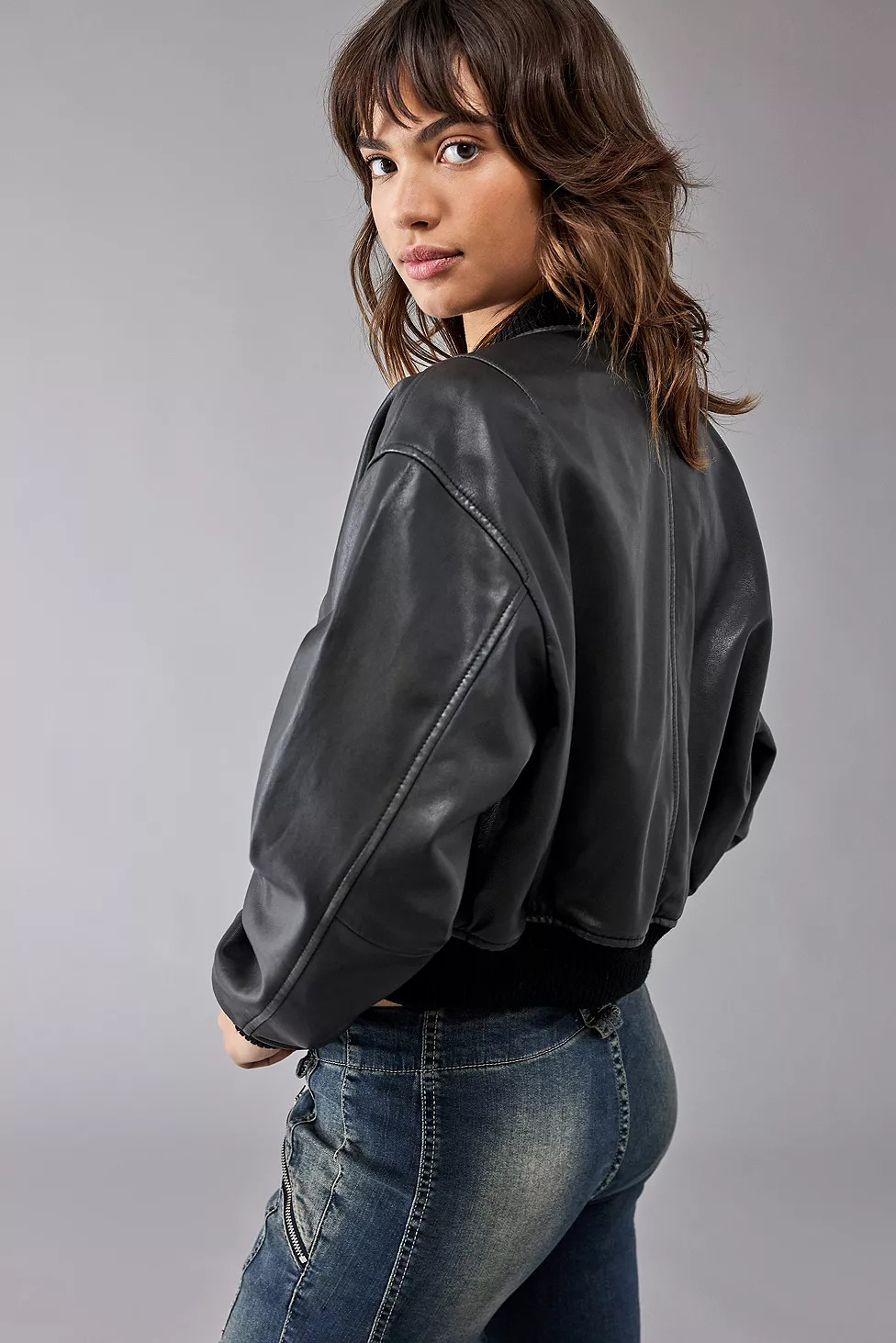 BDG Leather Cropped Bomber Jacket | Urban Outfitters (EU)