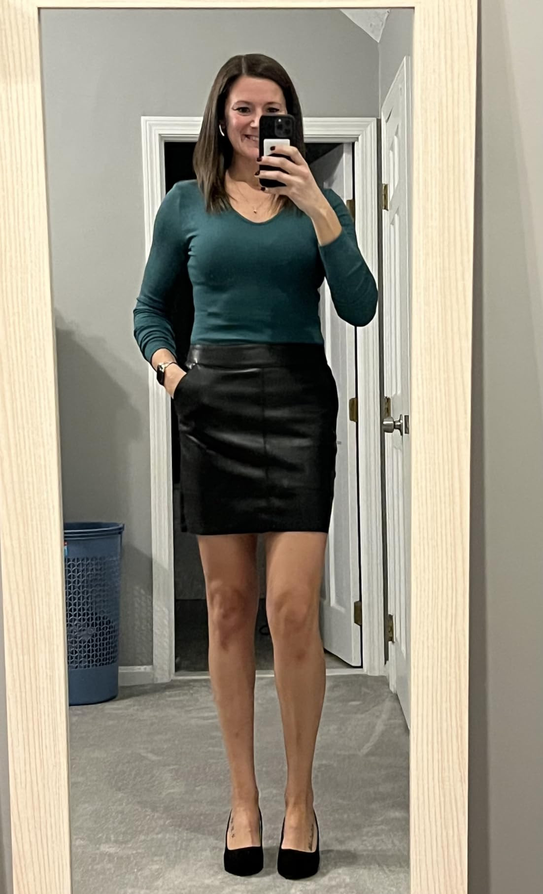 Fahsyee Women's Faux Leather Skirt, Hip High Waisted Stretchy Zipper Mini A-Line Pencil Short Plu... | Amazon (US)