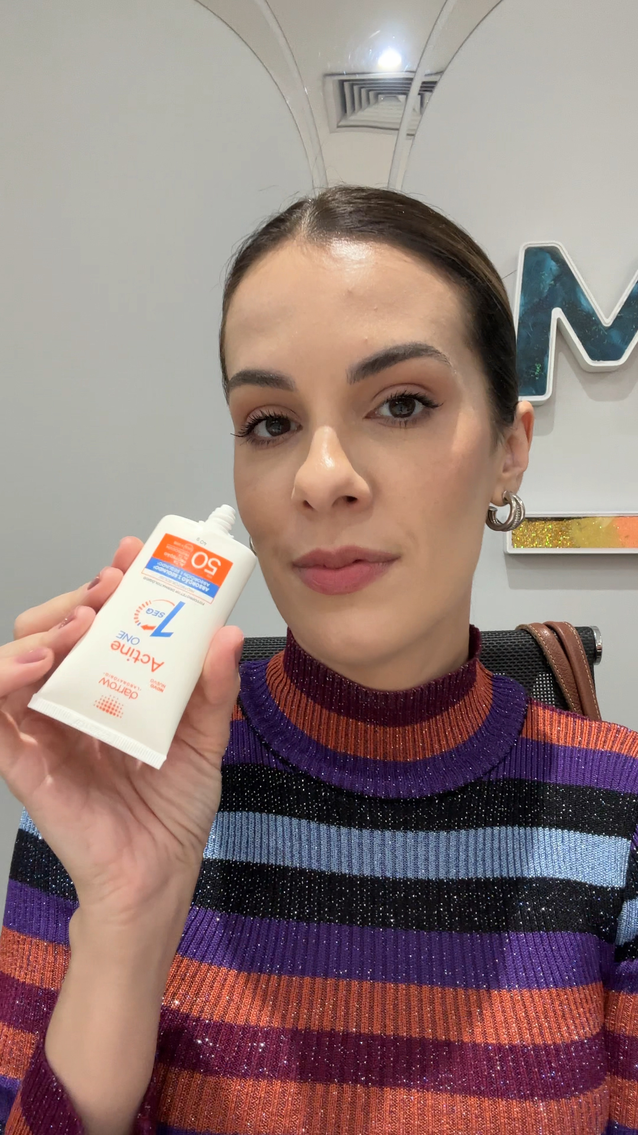 Foi amor à primeira passada com o protetor solar Actine One ☀️
 
A Darrow ouviu nossas preces e criou um protetor com alto fator de proteção e uma textura gel aquosa que absorve em um segundo! 
 
Ele fica muito confortável e invisível na pele! Achei um protetor perfeito para usar antes da maquiagem e que funciona em todos os tons de pele! 
 
Acho que vai ser meu novo protetor favorito! 
 
 
 

#LTKbrasil #LTKbeleza #LTKsummer