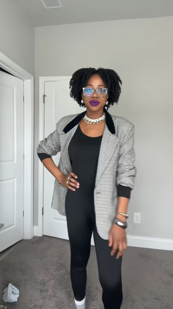 Casual outfit inspo
#tallgirlfriendly #blazeroutfit #jumpsuitoutfit #workoutfit

#LTKWorkwear #LTKStyleTip #LTKFindsUnder50