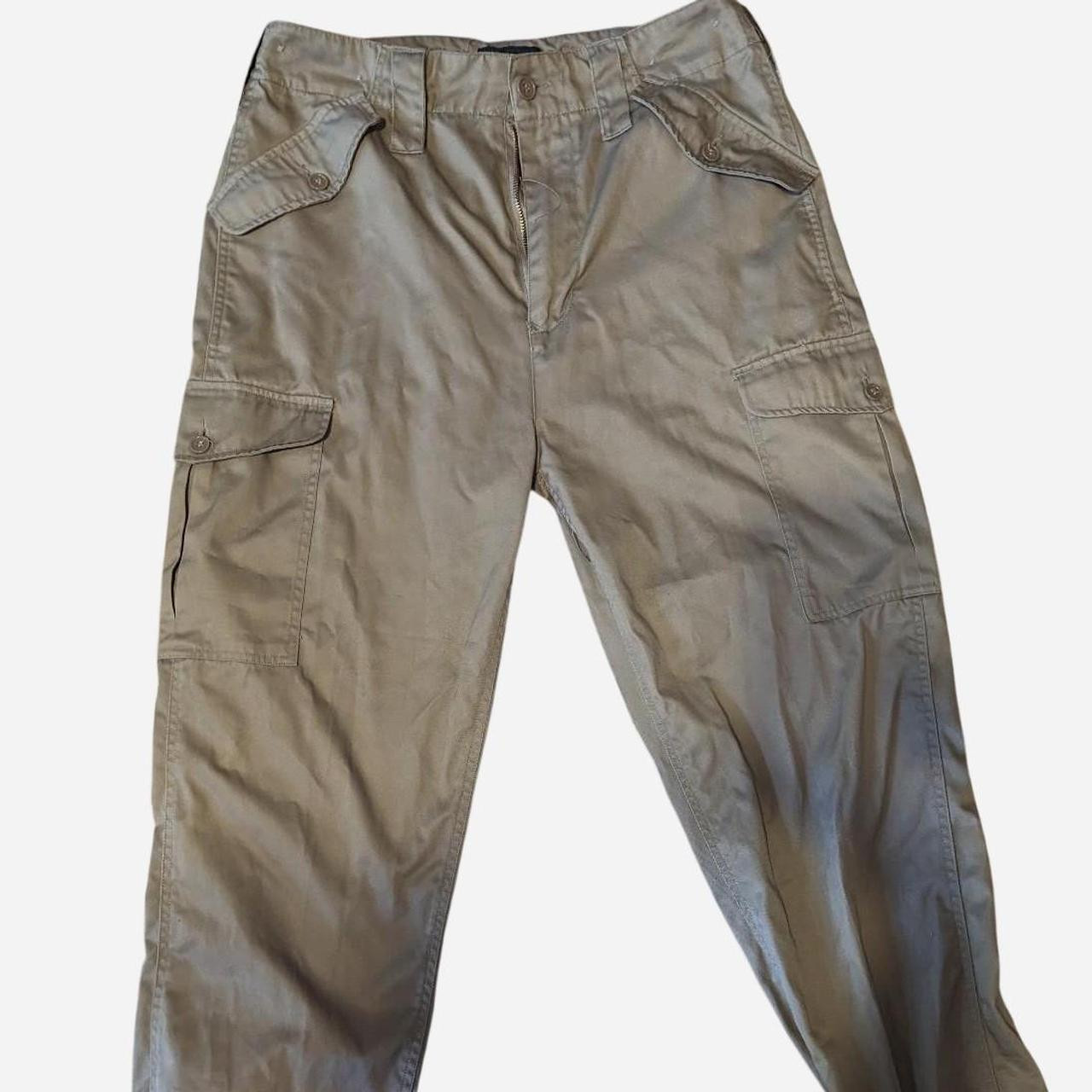 Urban Outfitters Women's Cargo Pants - Khaki - L | Depop US