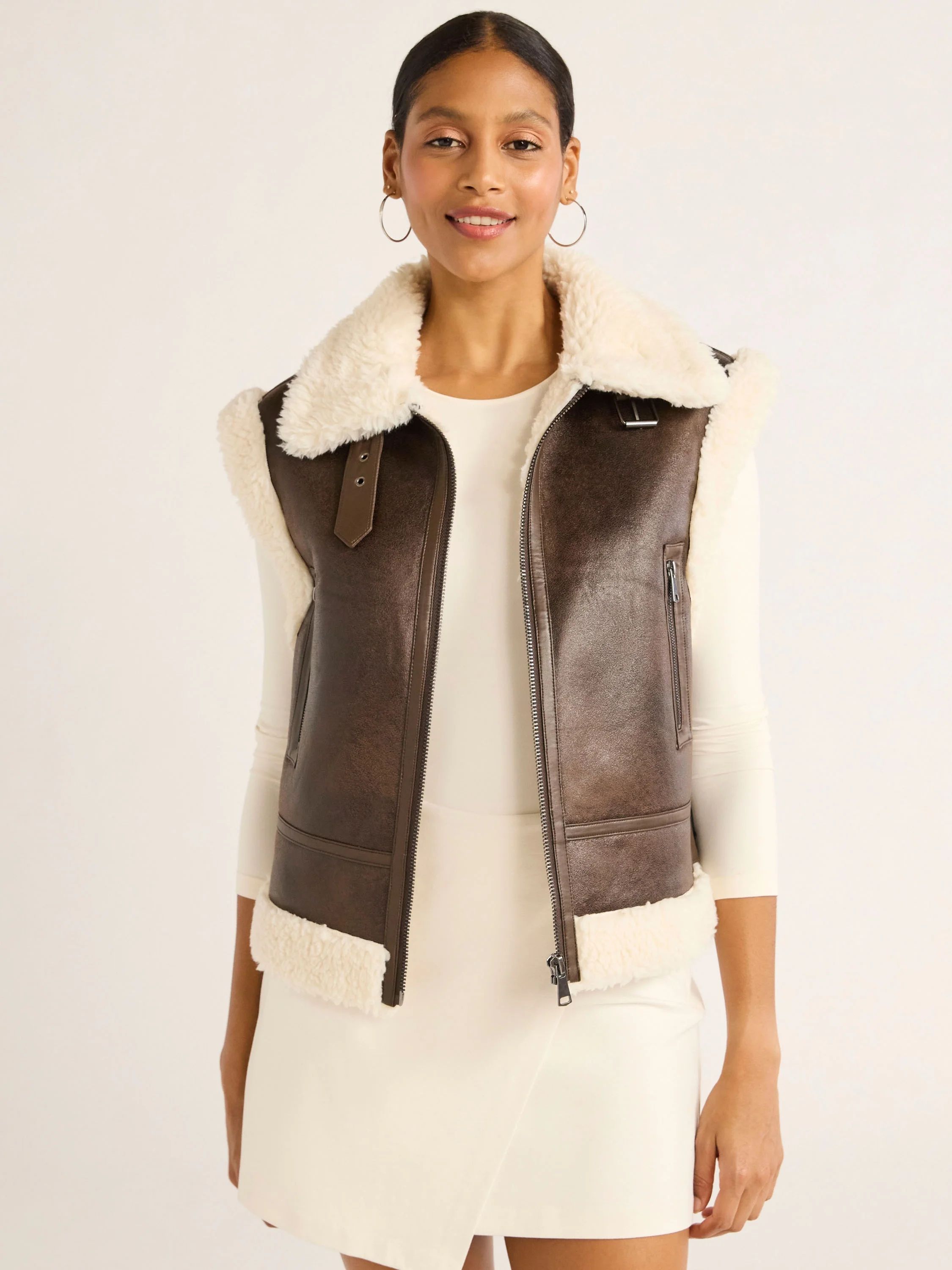 Scoop Women's Faux Suede Zip Vest with Faux Shearling Lining, Heavyweight, Sizes XS-XXL | Walmart (US)