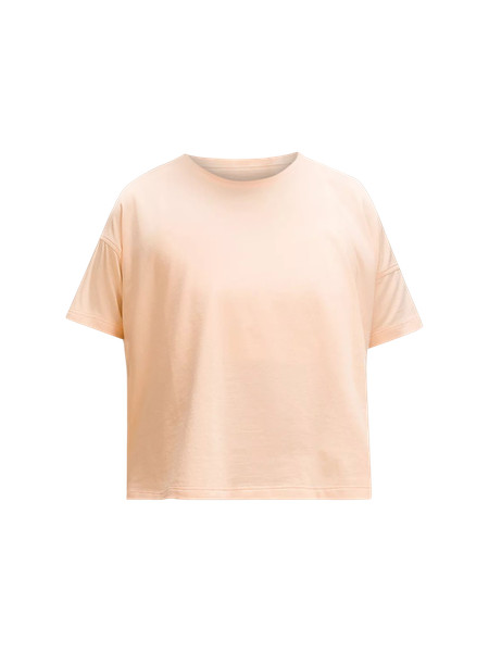 Cates Cropped T-Shirt | Women's Short Sleeve Shirts & Tee's | lululemon | Lululemon (US)