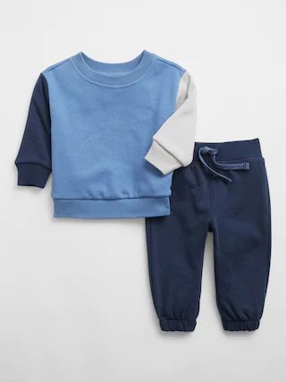 Baby Fleece Outfit Set | Gap Factory