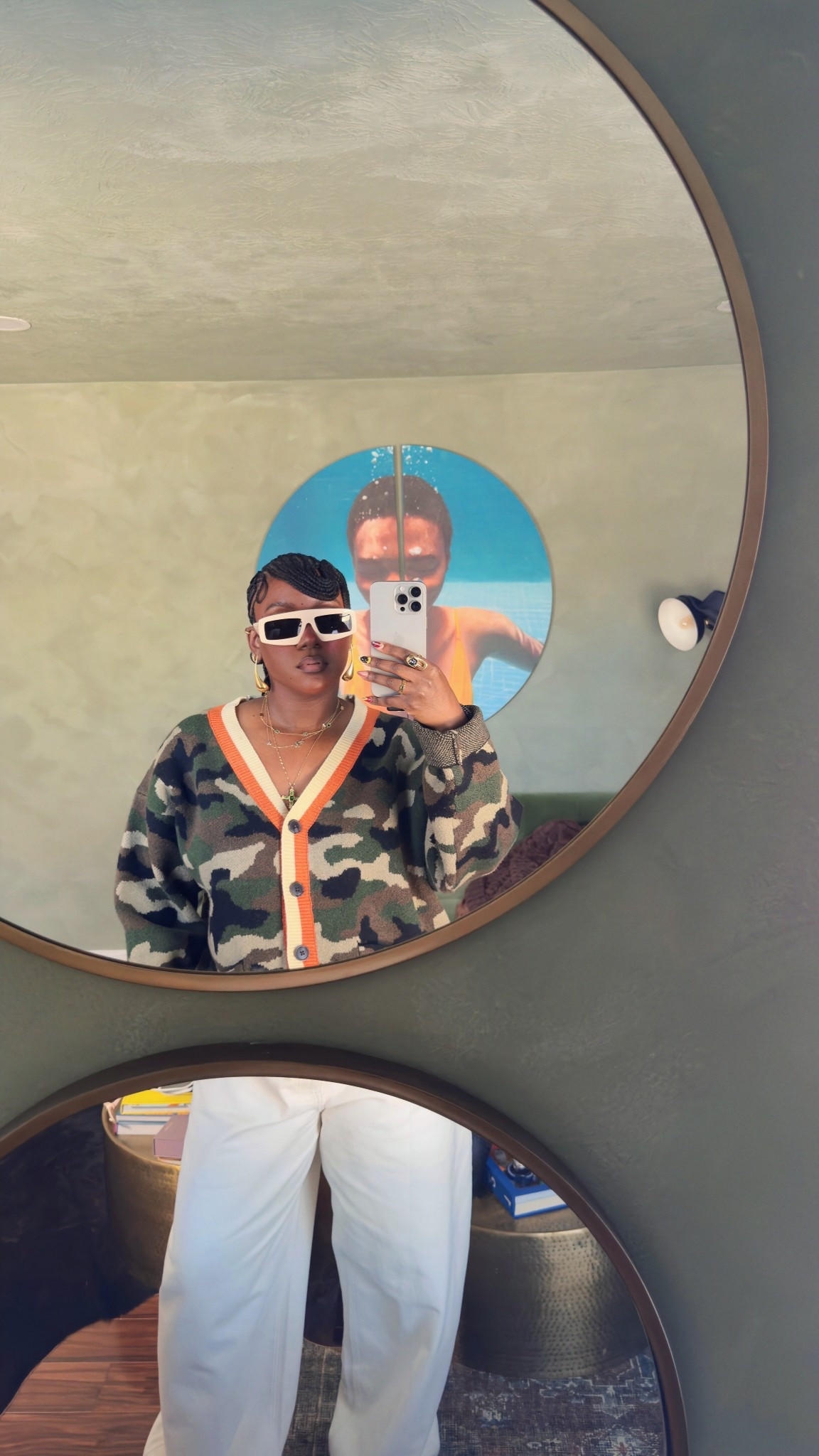 KBB collection outfit. Cardigan is sold out so turn on your notifications. I’m wearing a size medium and a 10 in the jeans for an oversized fit 