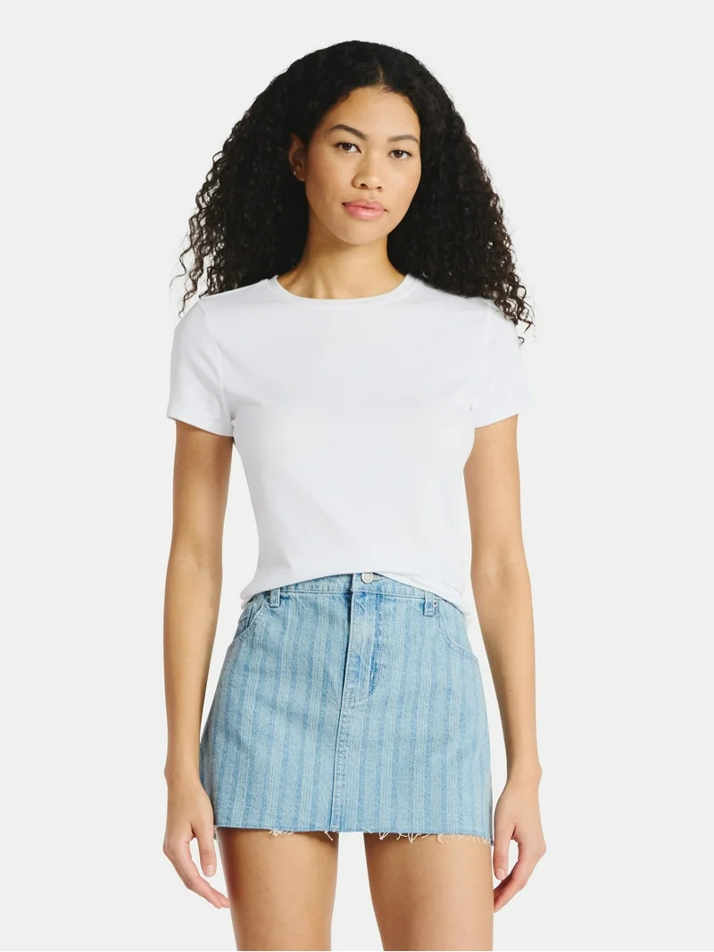 No Boundaries Crewneck Tee, Women’s | Walmart (US)