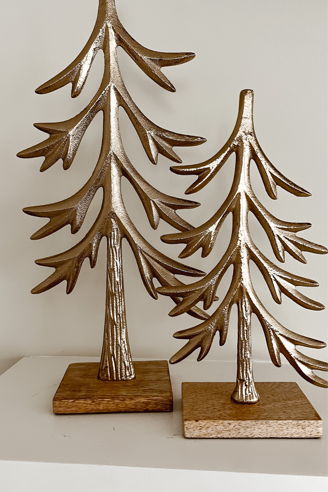 Christmas decor is September?! Yes please! I am in love with the gold metal trees from Walmart! I’m sure these will sell out fast, so snag them while you can! 

Christmas decor,Christmas trees, metal trees, gold metal Christmas trees, holiday time, Walmart, mantel decor

#LTKunder50 #LTKSeasonal
