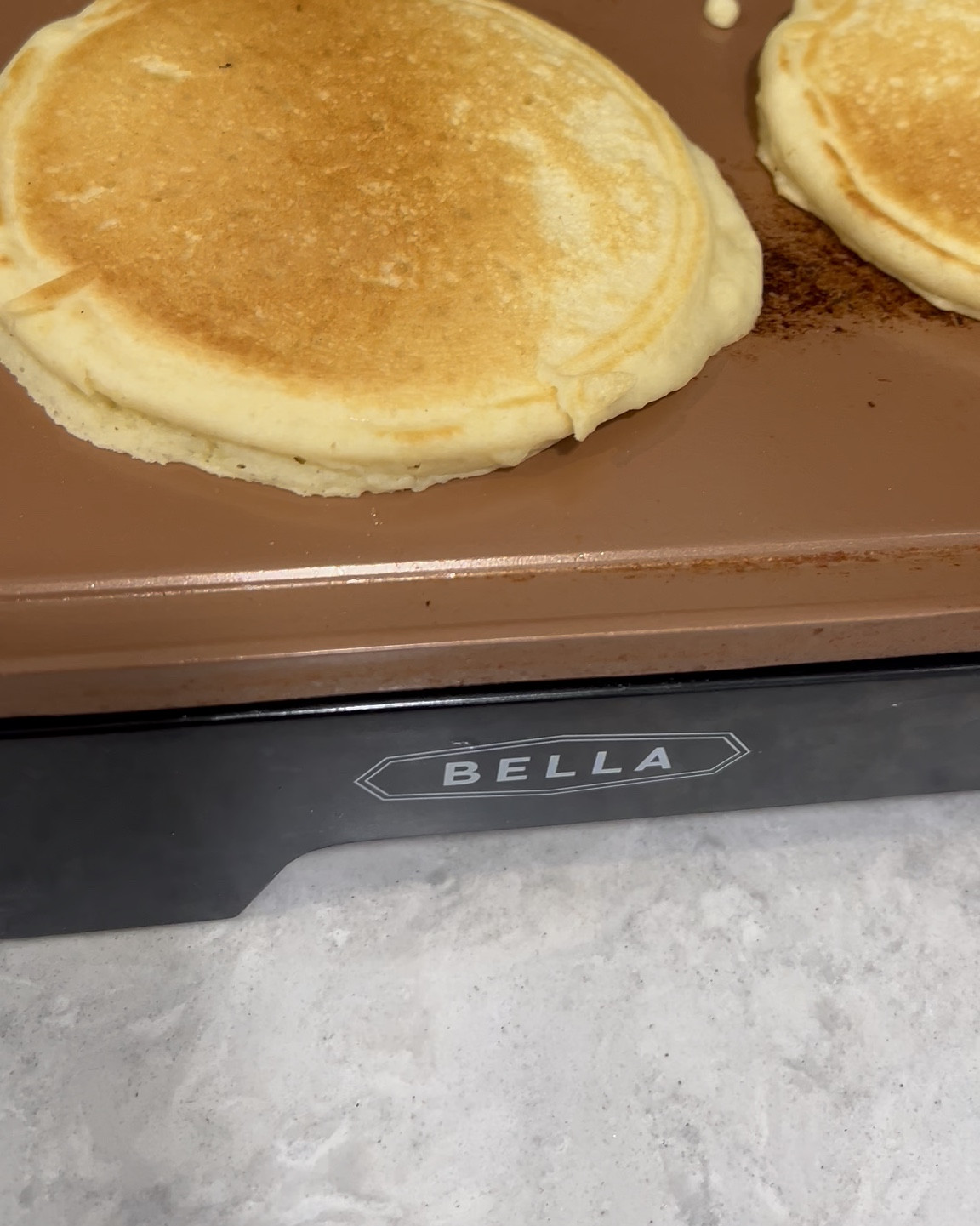 Here are my two must have healthy cookware. Yes I use my waffle iron for hash browns too! It also has removable plates for different style waffles.

#LTKHome