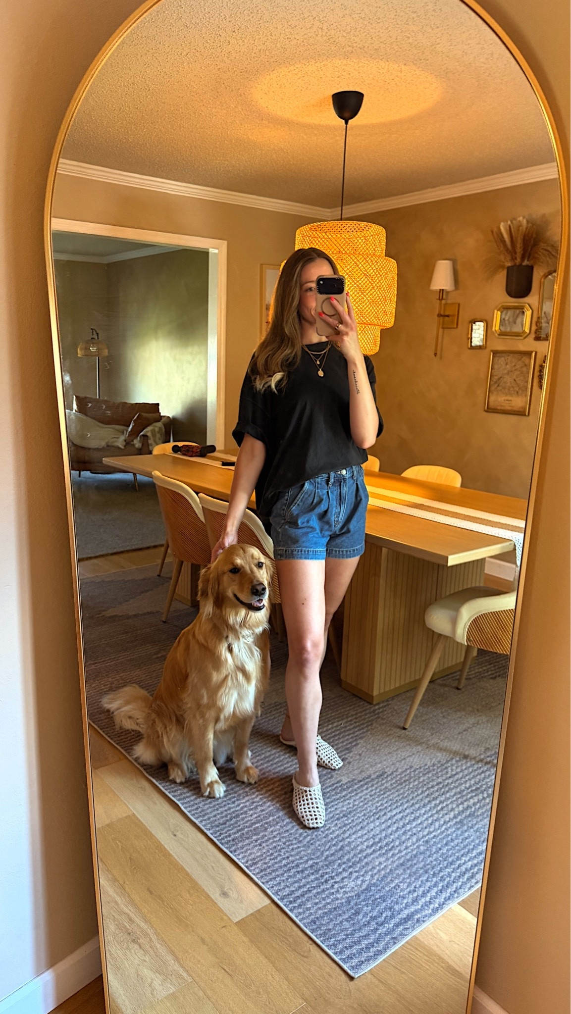 proof that i own clothes other than clinic outfits - oversized tee, denim shorts, woven flats, and sunnie as my favorite accessory

#summeroutfit #casualstyle #everydayoutfit #denimshorts #neutralstyle #summerfashion #outfitideas #ltkstyle #shopmylooks #goldenretrievermom