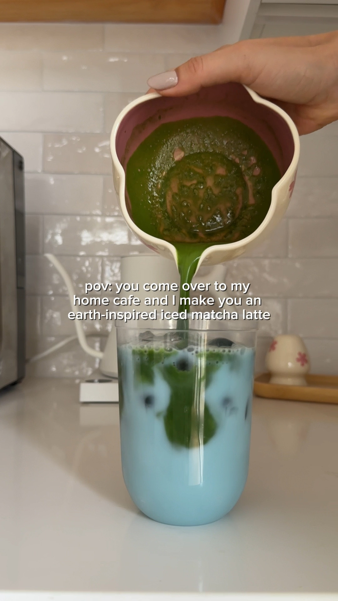 happy ✨fun drink friday ✨ here’s how to make an earth-inspired iced matcha latte:

matcha:
1.5 tsp ceremonial grade matcha (I used @Rocky’s Matcha) 
1/4 cup water at 176F

sift the matcha, add the water, whisk in an M motion for 2-3 min making sure the whisk doesn’t actually touch the bottom of the bowl

blue milk:
1tsp butterfly pea flowers
1/4c water
1/3c milk (I used almond barista)

directions:
add the butterfly pea flowers to water and wait a few minutes for the water to turn blue 
add milk and froth it til it becomes thicker and foamy (you’ll want this so it stays as a layer)

serving:
add ice, milk, and top with matcha! 

enjoy! 

#fundrinks #icedmatcha #icedmatchalatte #icedmatchalattetutorial #matchalover #matchagram 