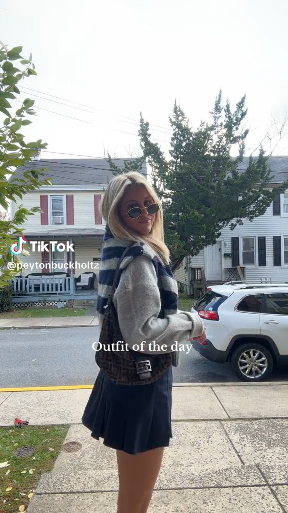 Cute navy blue pleated mini skirt size 4 🩶 
Boots and sweaters are Zara

#LTKHoliday #LTKstyletip