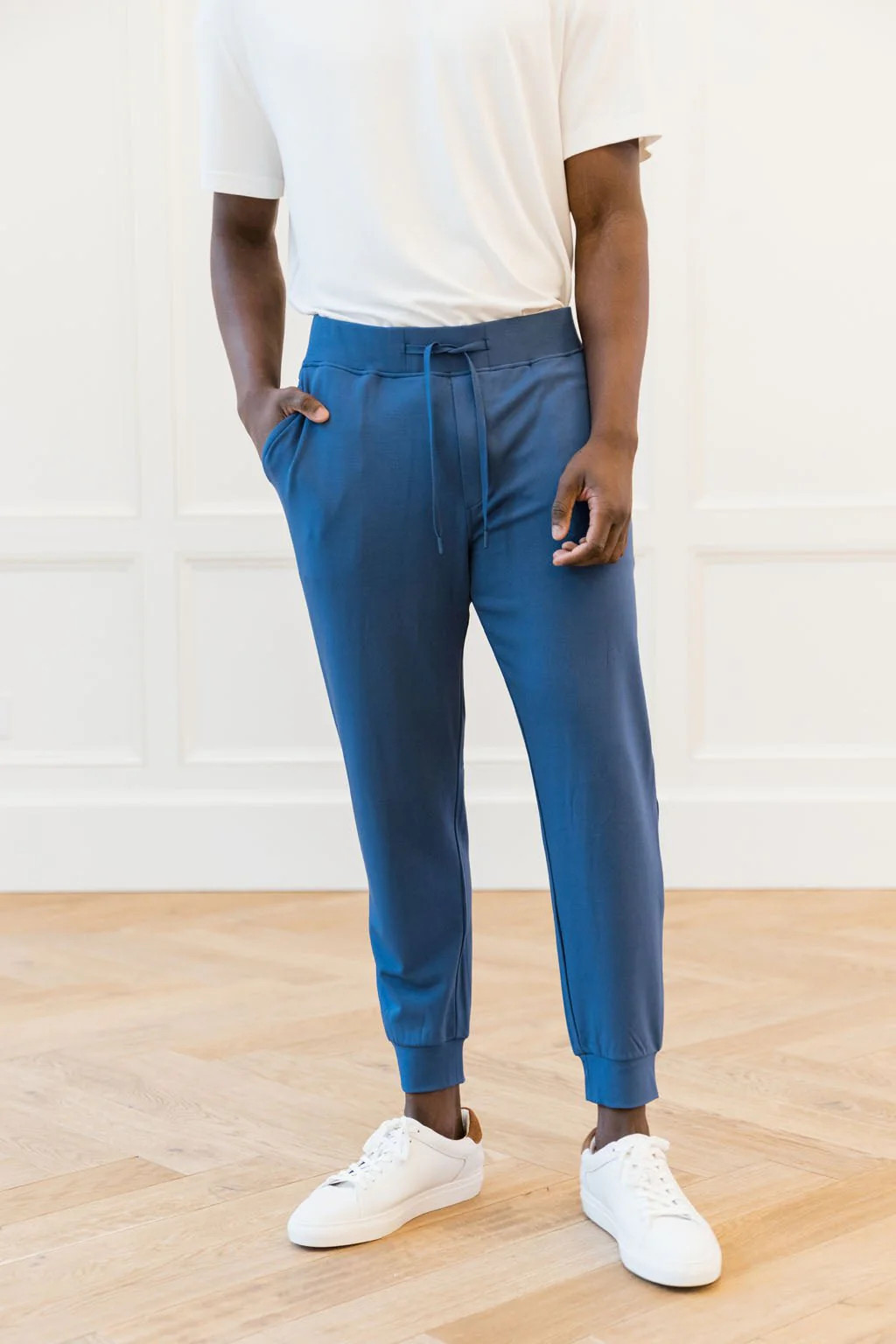 Men's Ultra-Soft Bamboo Viscose Jogger Pants in Cobalt (Size: Small) - Cozy Earth | Cozy Earth