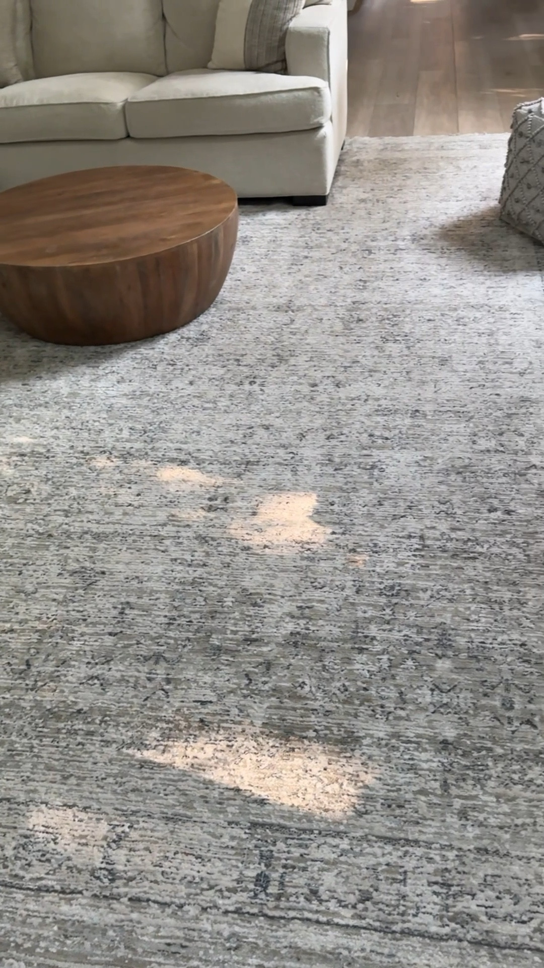 My most requested living room links! My rug and pouf ottomans are over 50% off @wayfair! #wayfairpartner #wayfair

#LTKHome