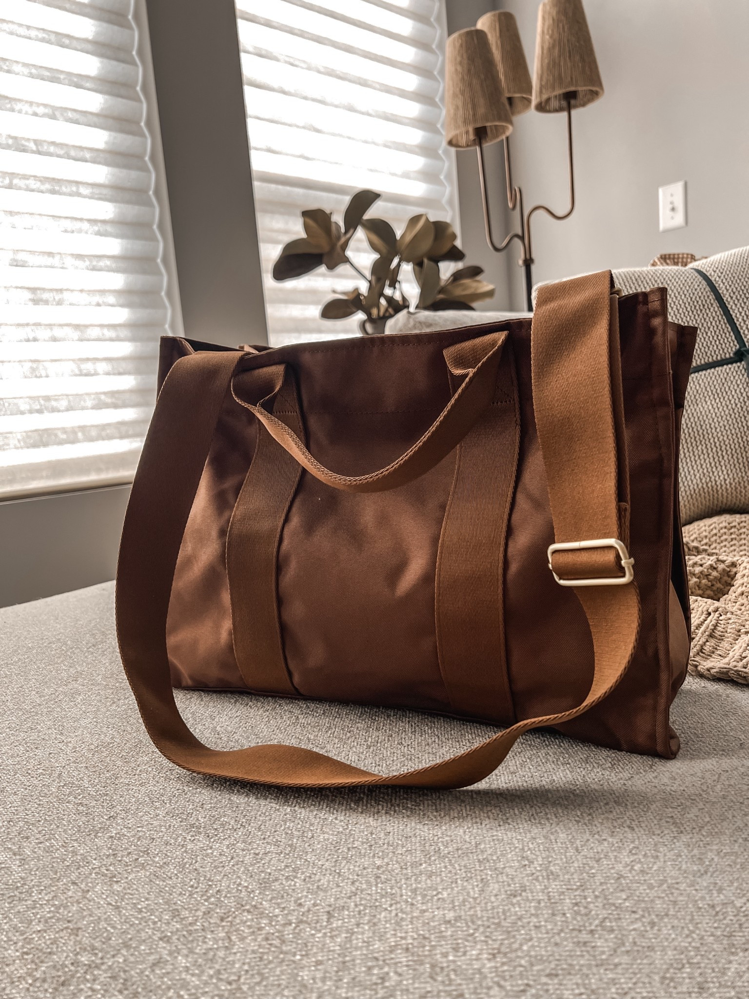 I looove a good tote bag — it’s machine washable & has a built in phone pocket!✨Good gift idea for her!

#LTKTravel #LTKGiftGuide