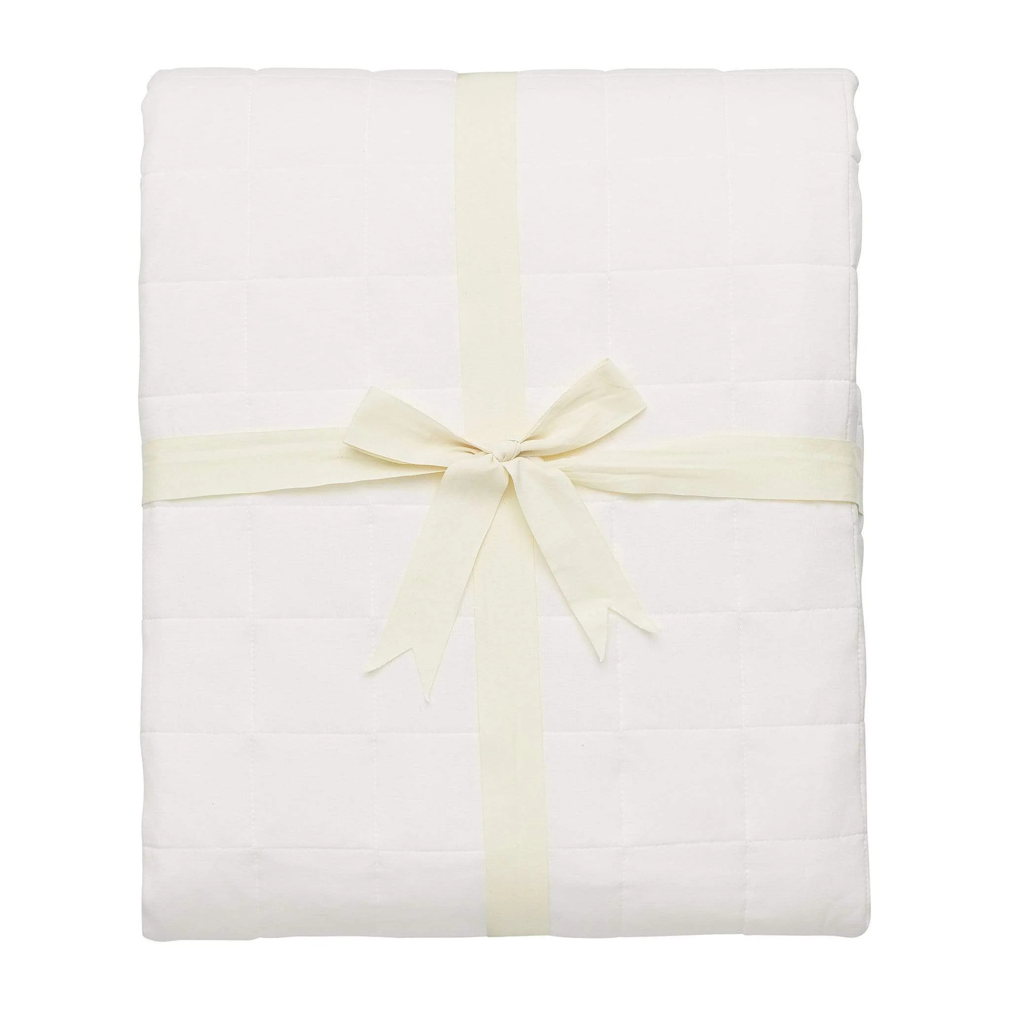 Adult Quilted Blanket in Cloud 2.5 | Kyte BABY