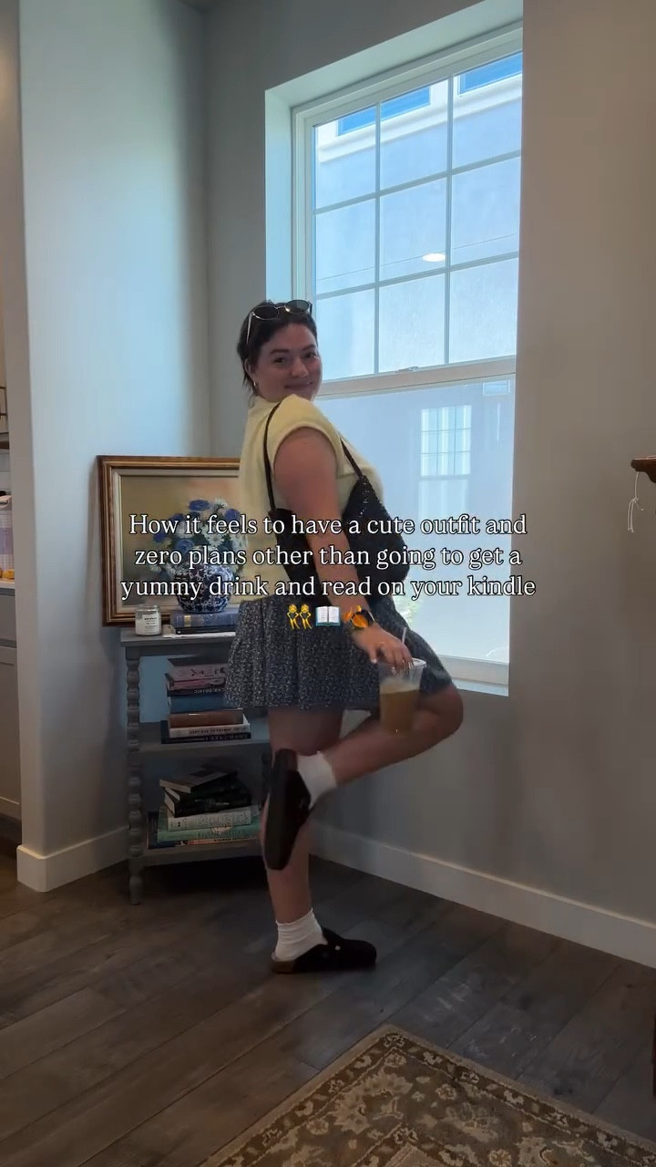 hi take a sick day to rot & read, you deserve it🙂‍↕️

Kindle case: @page.theshop 
Top: @calledtosurf 
Skirt: thrifted
Purse: @madewell 
Socks: @target 
Shoes: Amazon 

#bookstagram #kindlegirlie #girlswhoread #ootd #ootdideas #kindlegirl

#LTKFindsUnder50 #LTKMidsize #LTKU