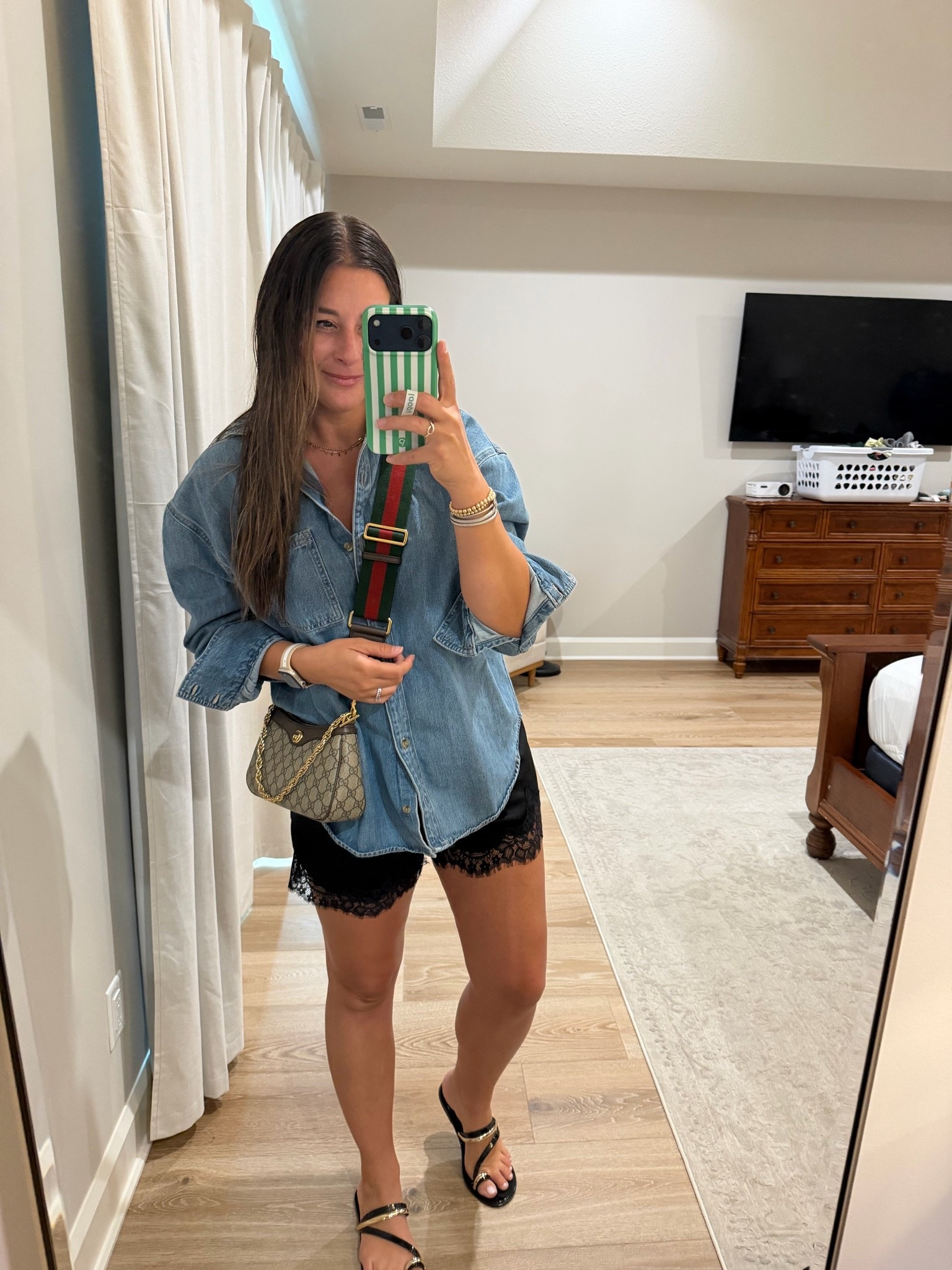 Girls night out fit // casual chic style