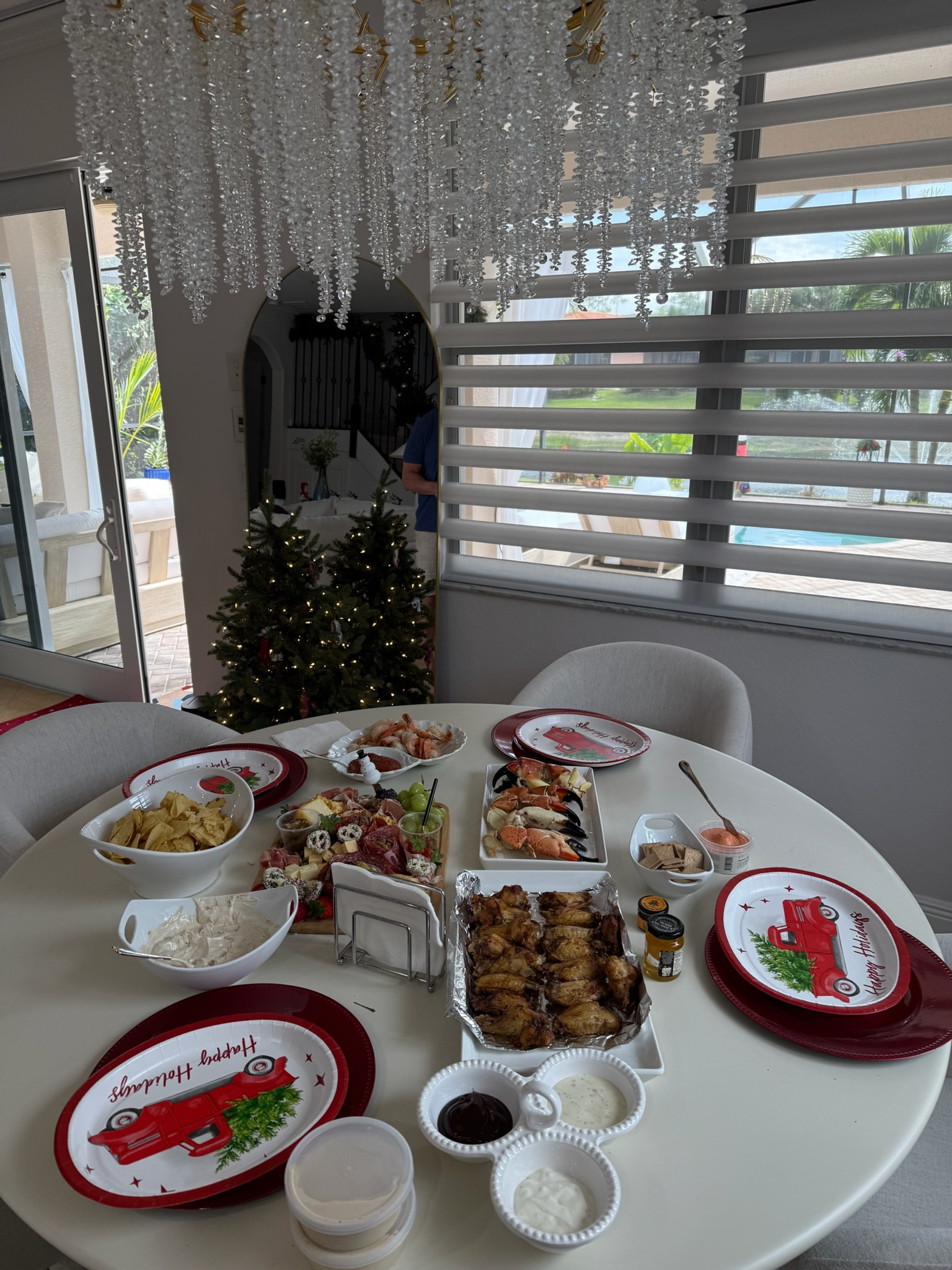 christmas place setting and holiday table scape ideas 

 #LTKHoliday