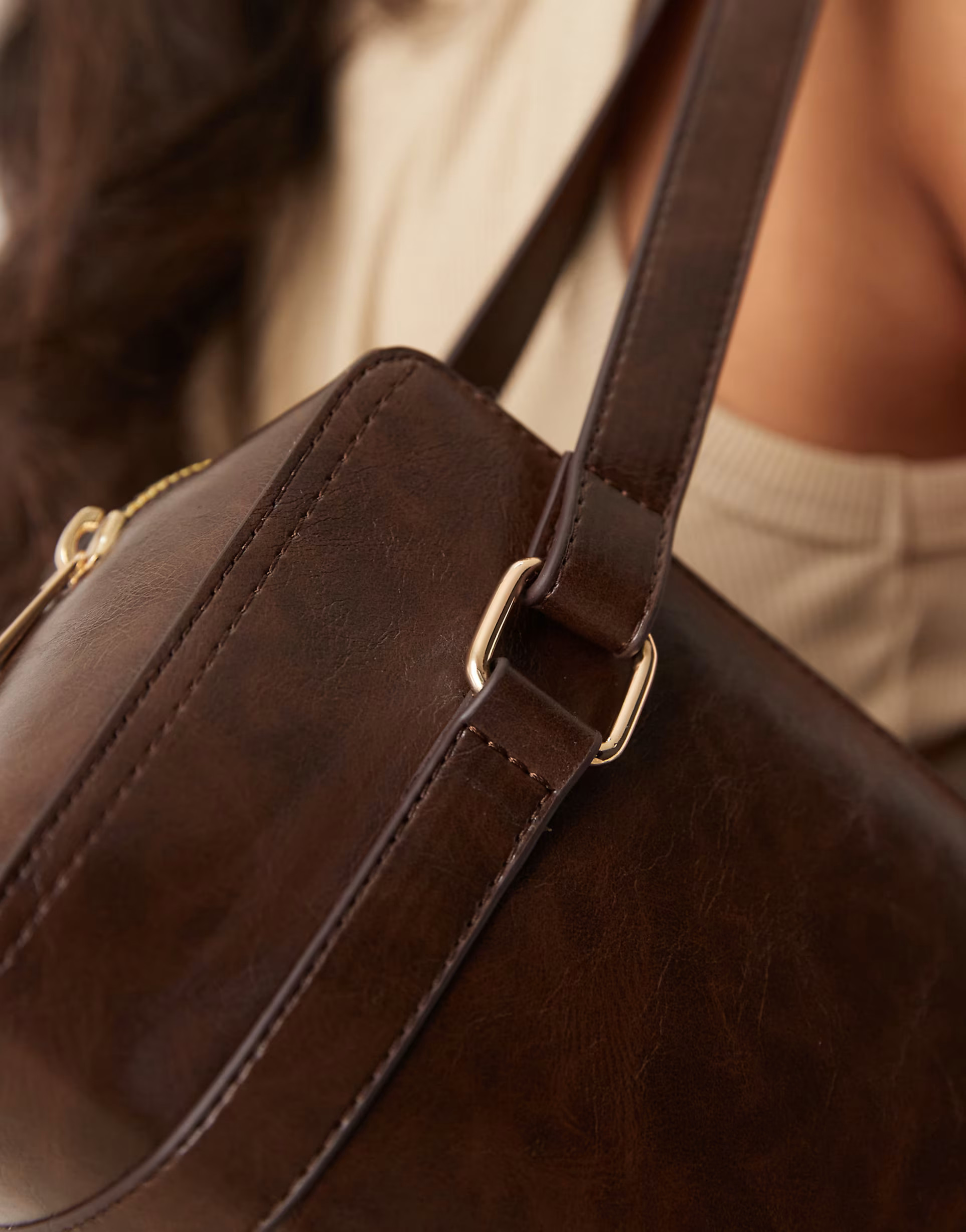 ASOS DESIGN boxy shoulder bag in chocolate | ASOS (Global)