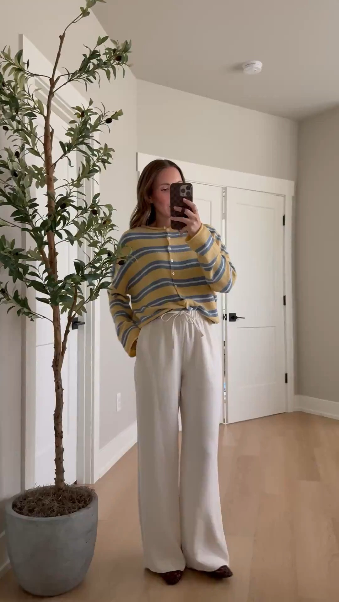 Teacher outfit idea 🍎 this cardigan is the perfect color combo and these pants are a splurge but an absolute closet staple!

Teacher outfit, classroom outfit, teacher style, yellow and blue cardigan, stripes, aritzia, lodge pants 

#LTKSeasonal #LTKspring #LTKootd
